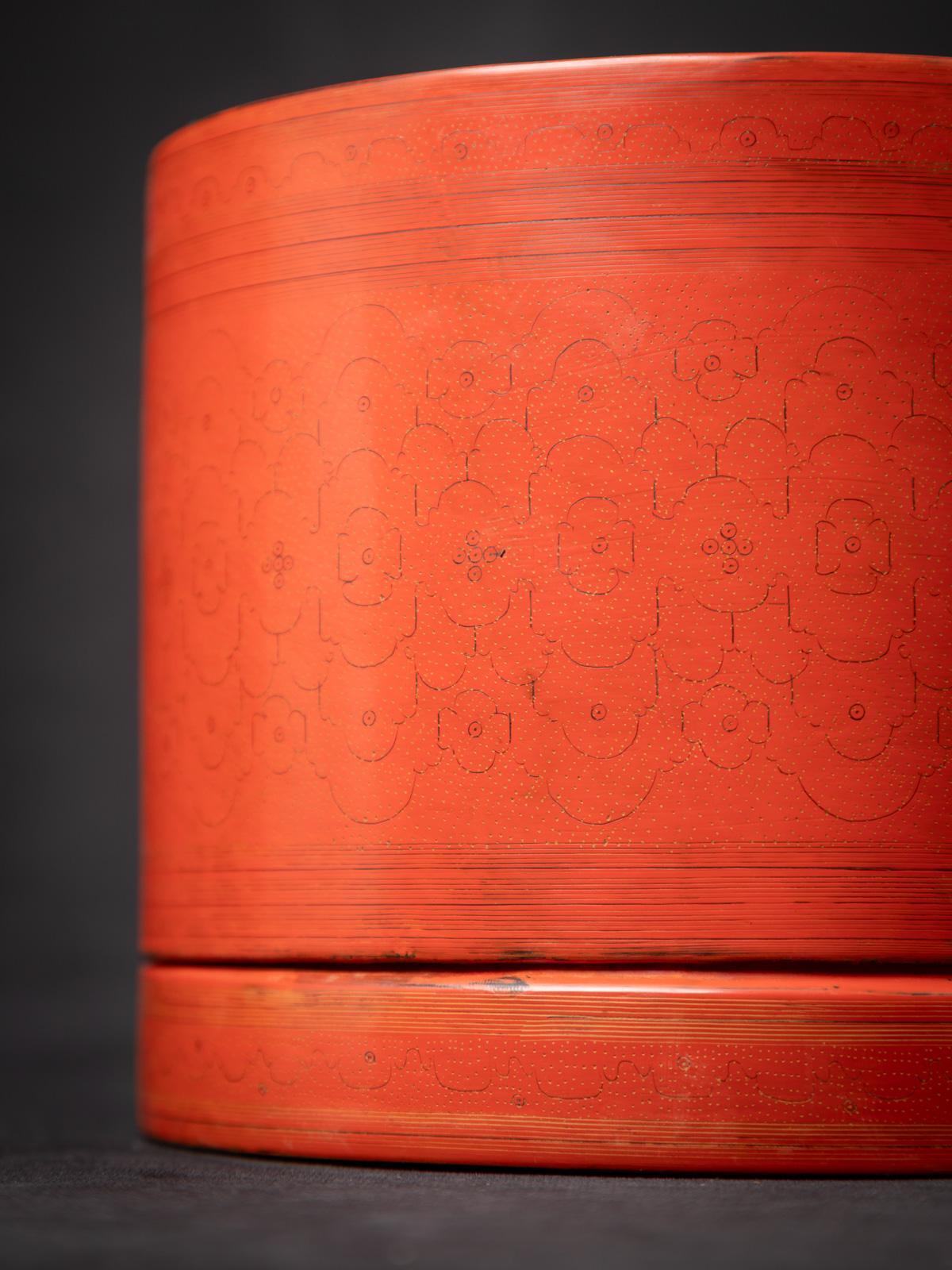 Début du 20e siècle Ancienne boîte en laque de bétel en Birmanie en vente 10