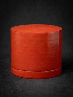 Early 20th century Old Burmese lacquerware betelnut box from Burma