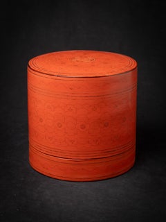 Early 20th century Old Burmese lacquerware betelnut box from Burma