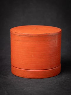 Early 20th century Old Burmese lacquerware betelnut box from Burma