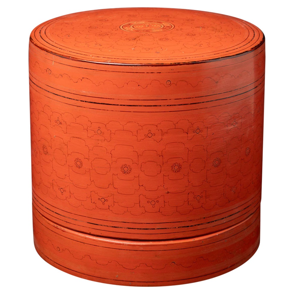 Early 20th century Old Burmese lacquerware betelnut box from Burma