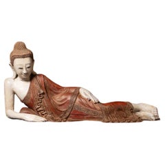 Statua di Buddha reclinato birmana dei primi del Novecento