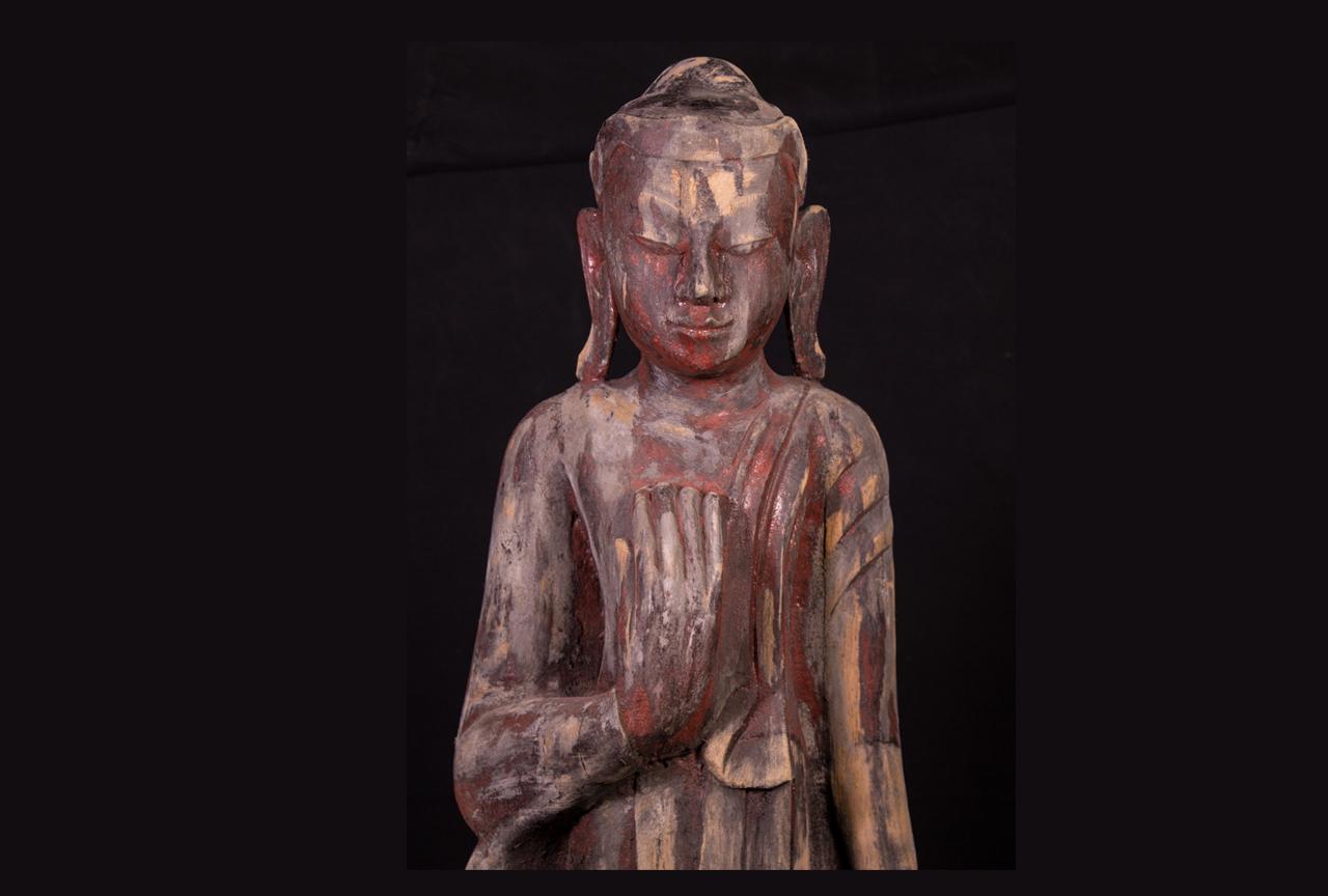Early 20th century Old wooden Buddha statue from Burma For Sale 6