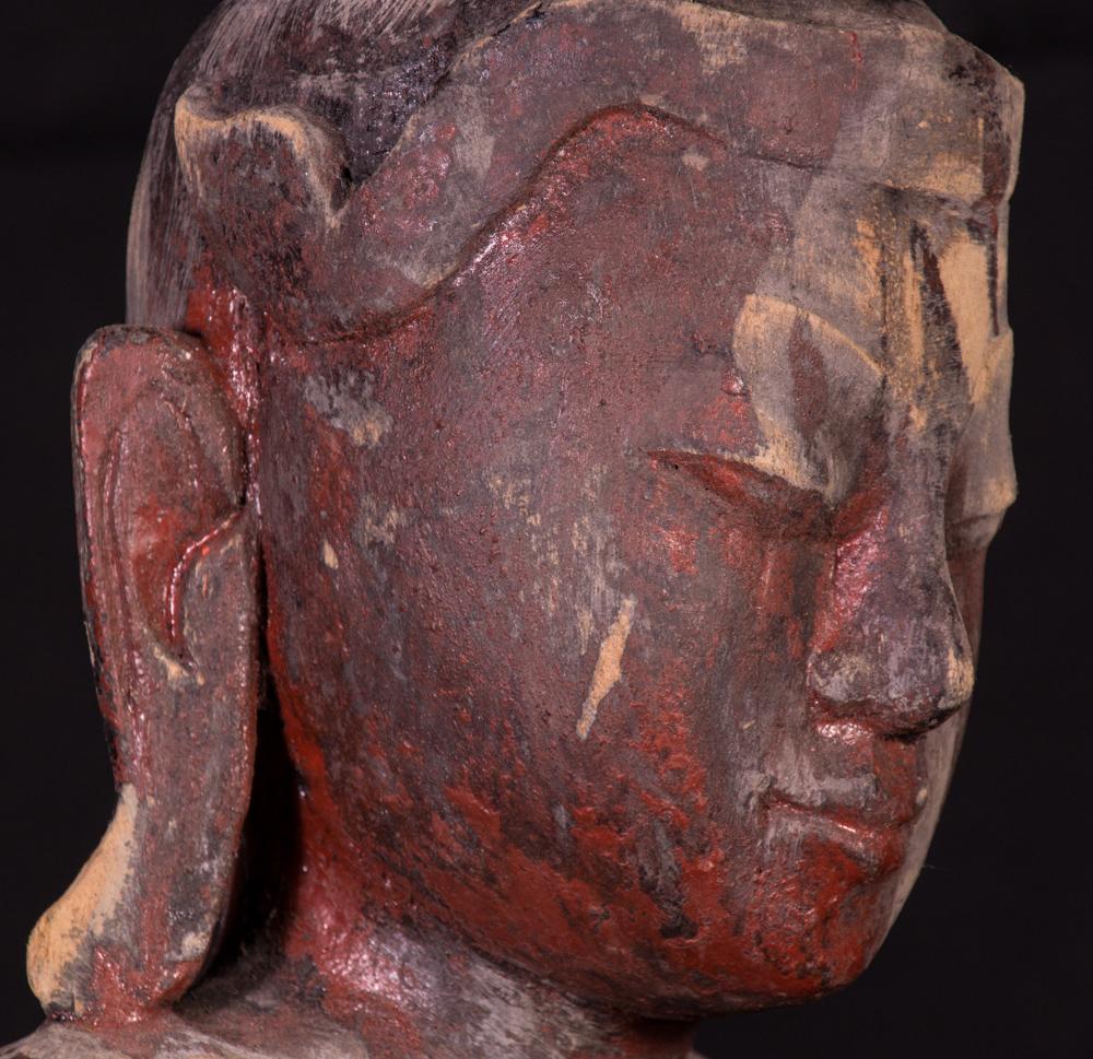 Early 20th century Old wooden Buddha statue from Burma In Good Condition For Sale In DEVENTER, NL