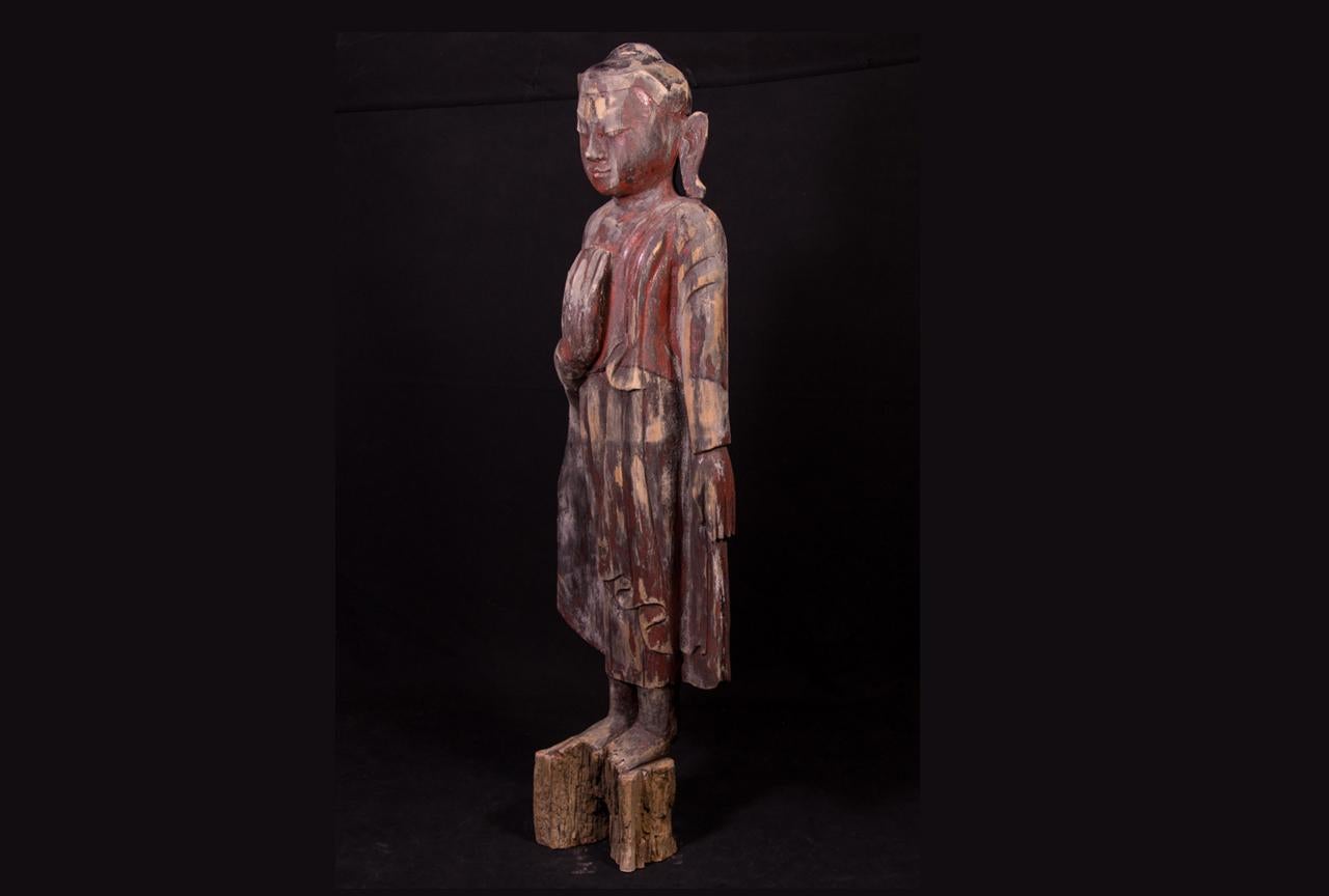 Early 20th century Old wooden Buddha statue from Burma For Sale 1
