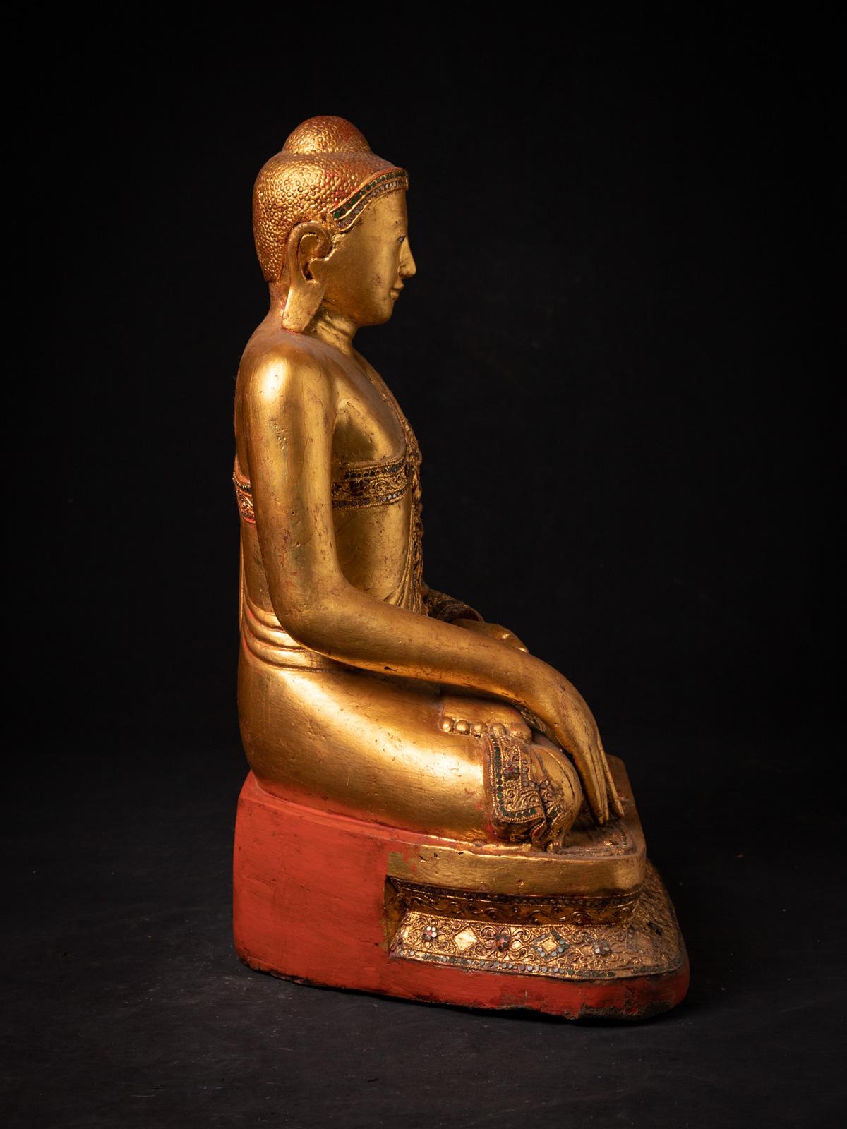 Wood Early 20th century old wooden Burmese Mandalay Buddha in Bhumisparsha Mudra For Sale