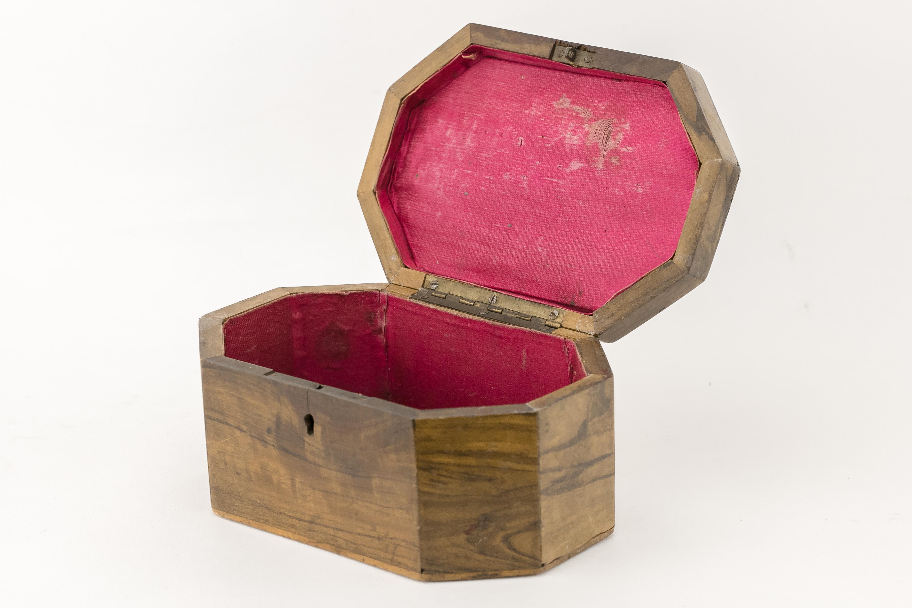 Hand-Painted Early 20th Century Olivewood Etrog Box by Bezalel School Jerusalem