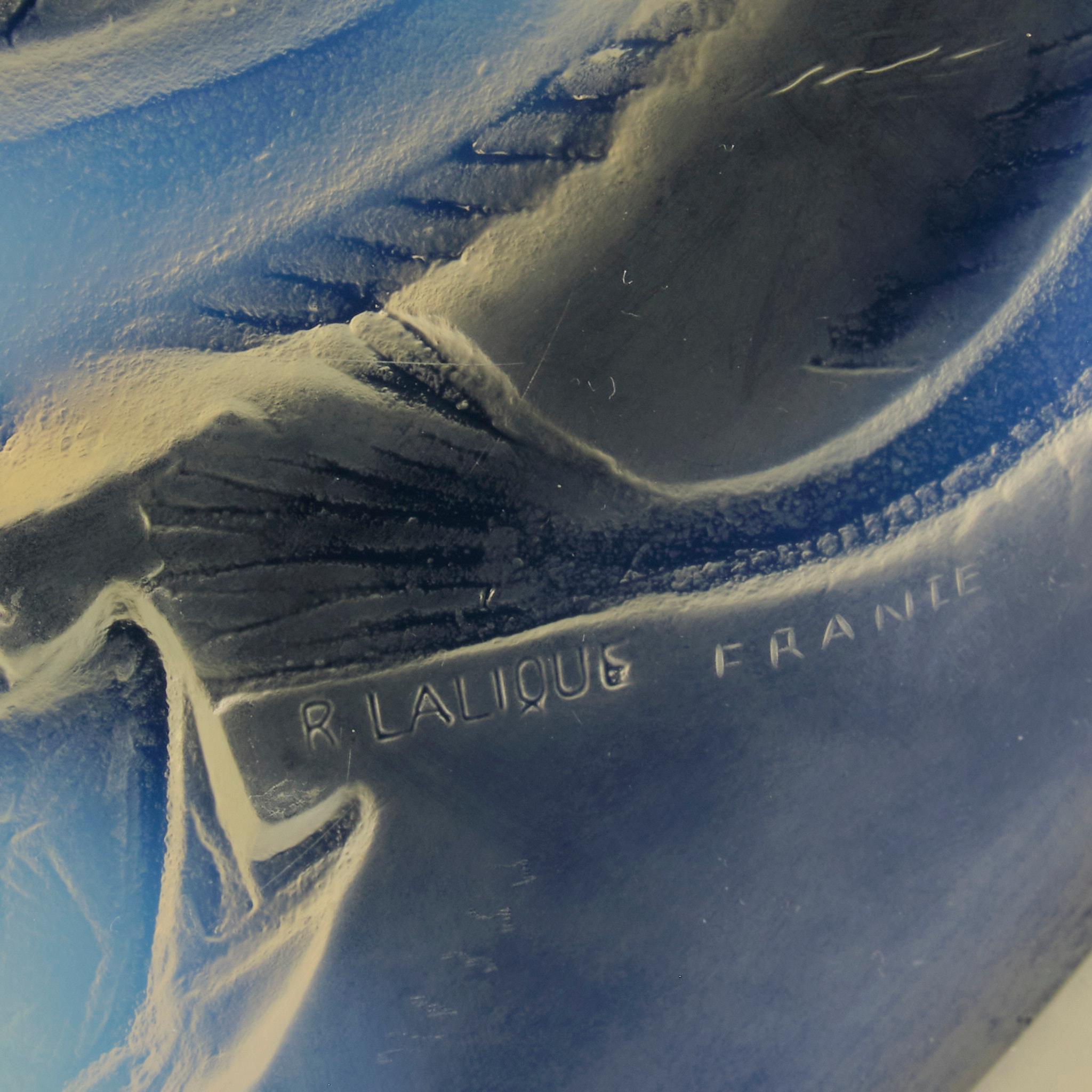 Stampato Salver in vetro opalescente Art Deco di René Lalique dei primi del Novecento in vendita