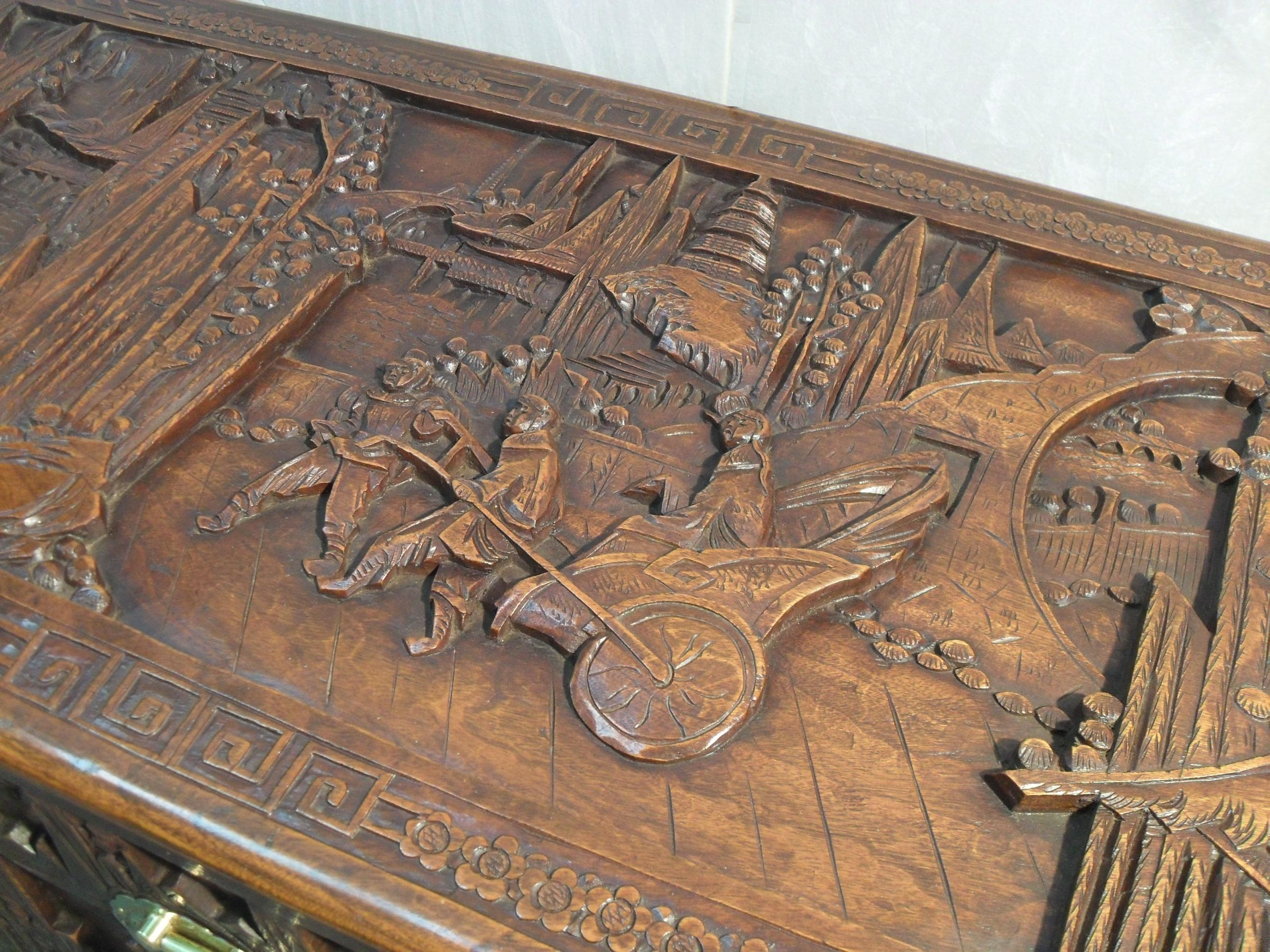 Early 20th Century Oriental Carved Camphor Wood Chest In Good Condition In Macclesfield, GB