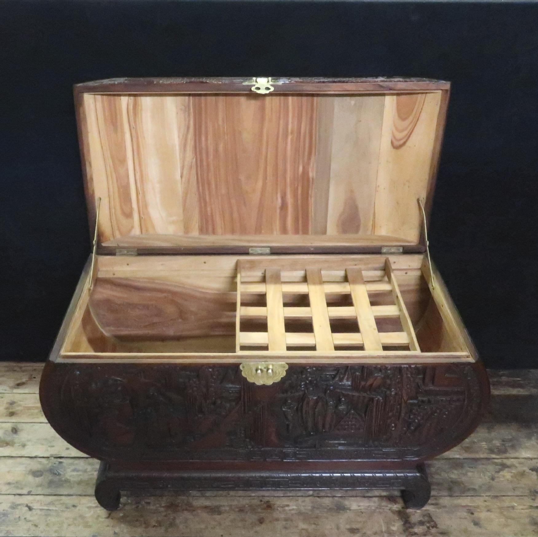 Early 20th Century Oriental Oval Shaped Camphor Wood and Teak Carved Chest For Sale 2