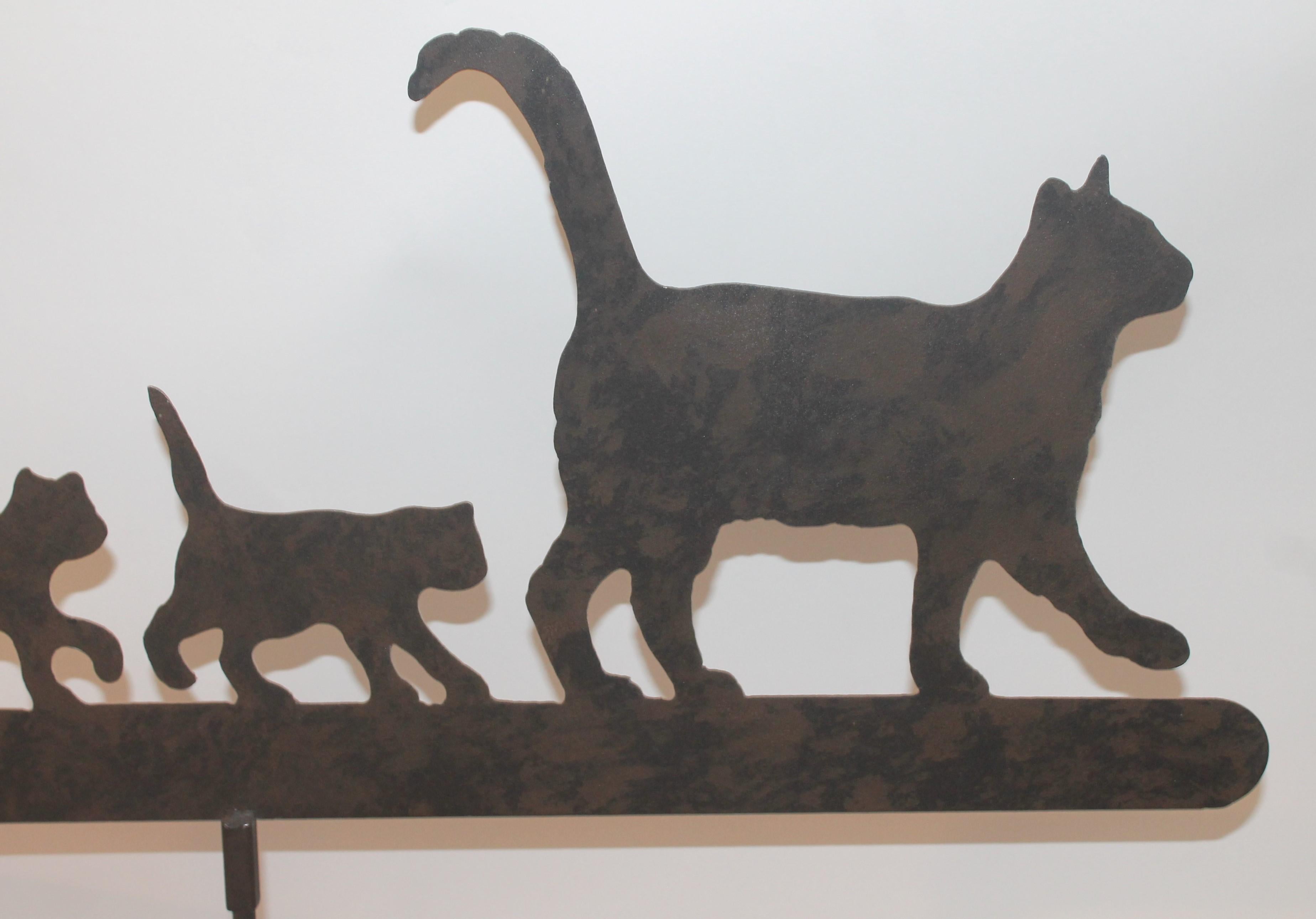 Early 20th Century Original Painted Folky Cats Weather Vane In Good Condition In Los Angeles, CA