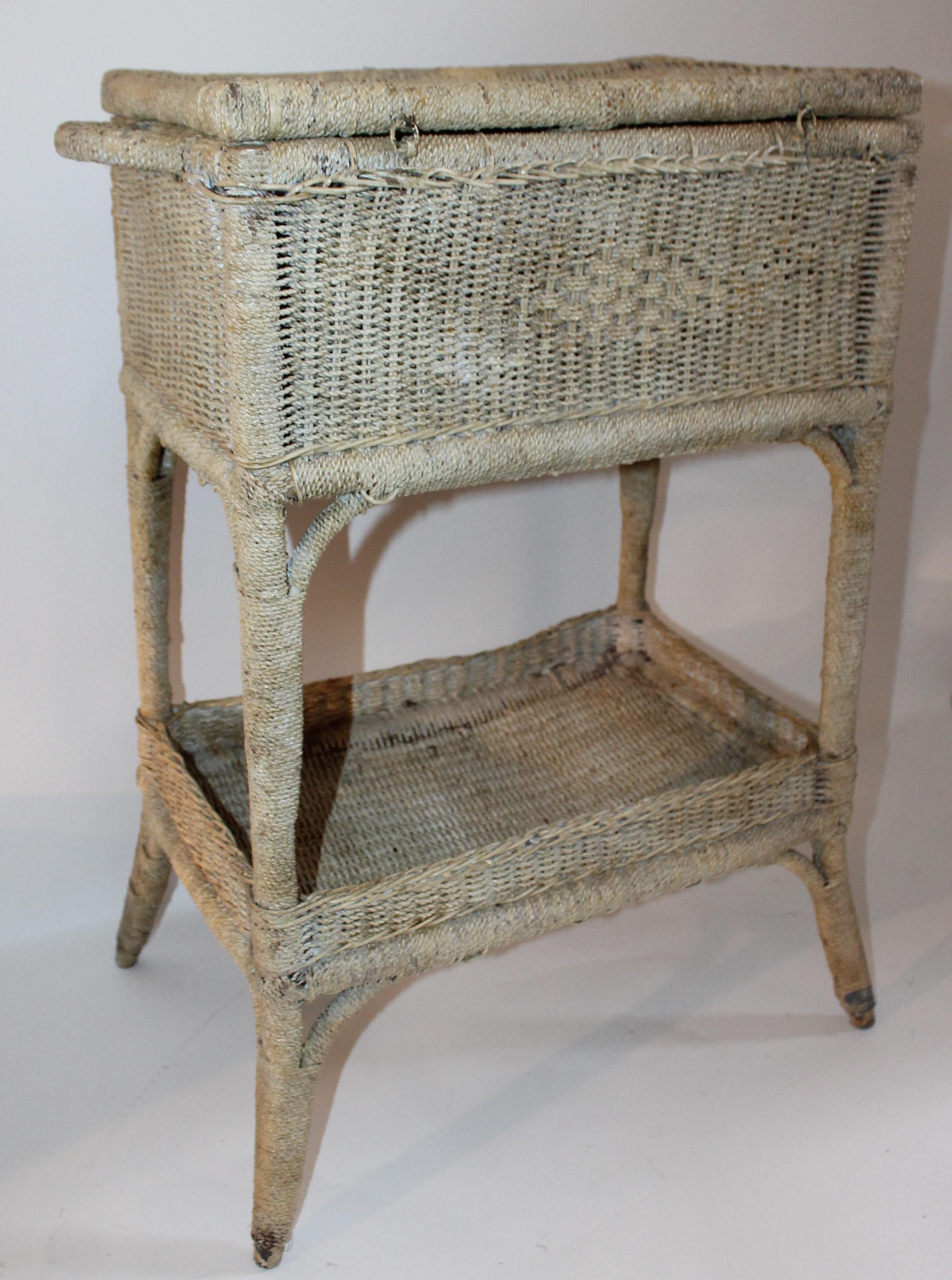 Early 20th Century Original Painted Sea Grass Side Table In Good Condition For Sale In Los Angeles, CA