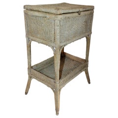 Table d’appoint originale peinte en seagrass, début du XXe siècle