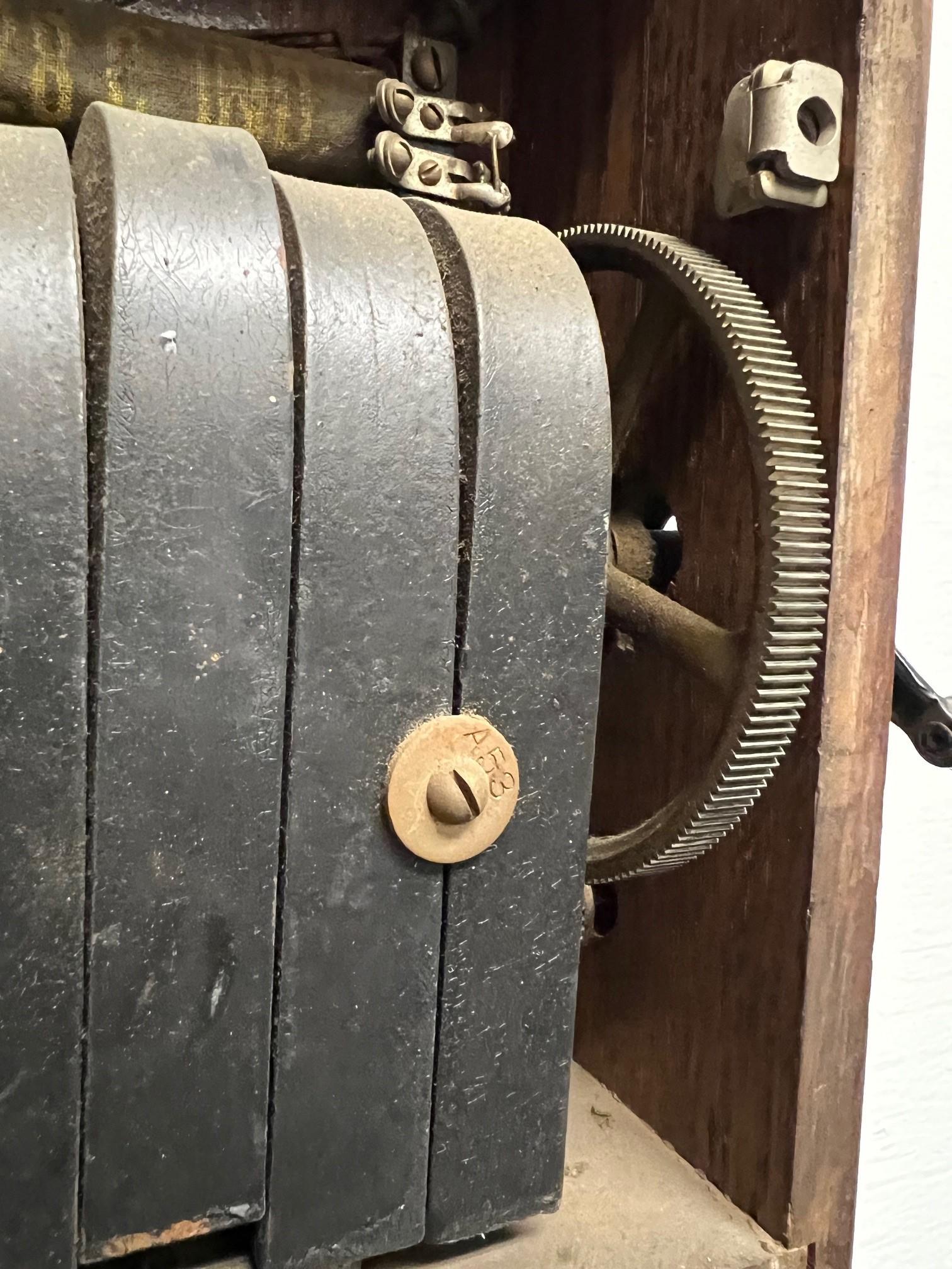 Teléfono Kellogg de manivela de madera original de principios del siglo XX Modelo F2809 10