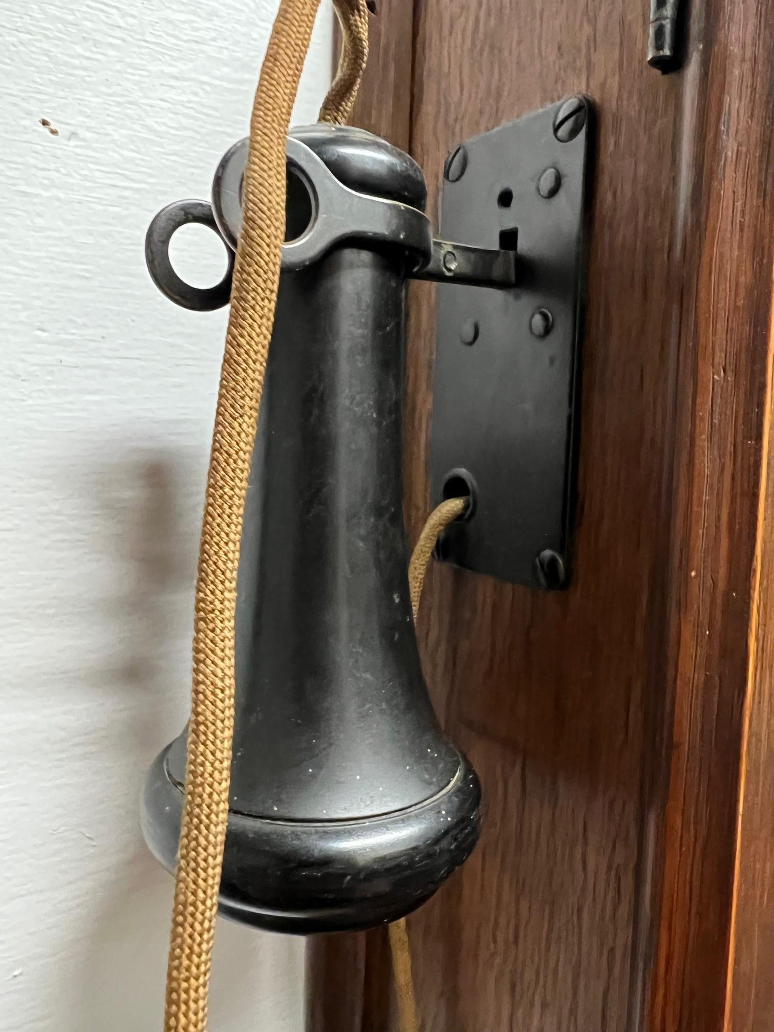 Teléfono Kellogg de manivela de madera original de principios del siglo XX Modelo F2809 4