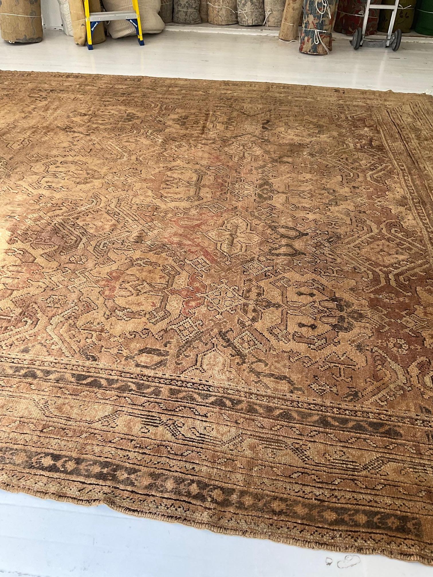 Early 20th Century Oushak Brown Handmade Wool Rug For Sale 3