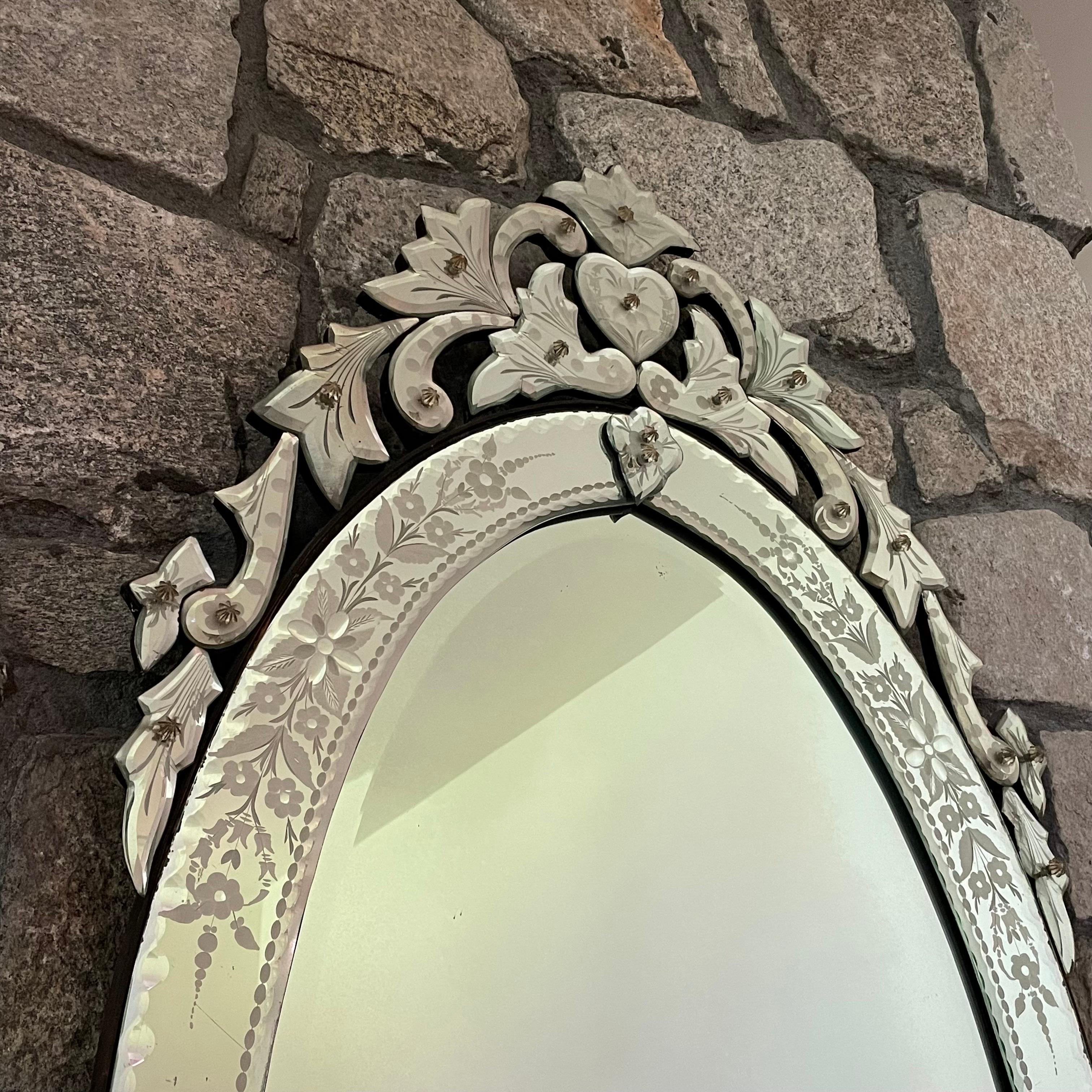 Rococo Revival Early 20th Century Oval Venetian Mirror, Italy   For Sale