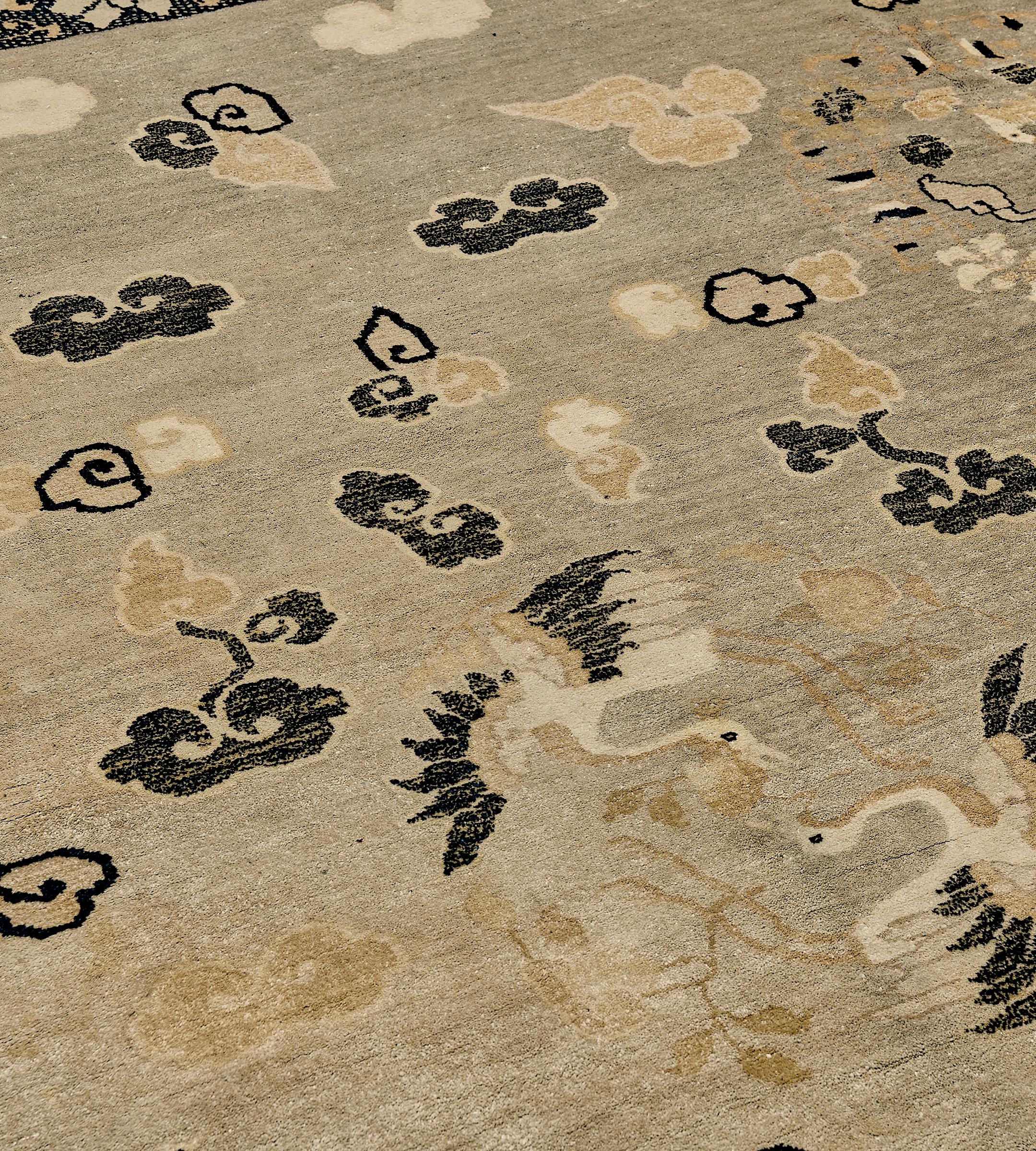 Early 20th Century Oversized Wool Yellow Floral Chinese Rug For Sale 1