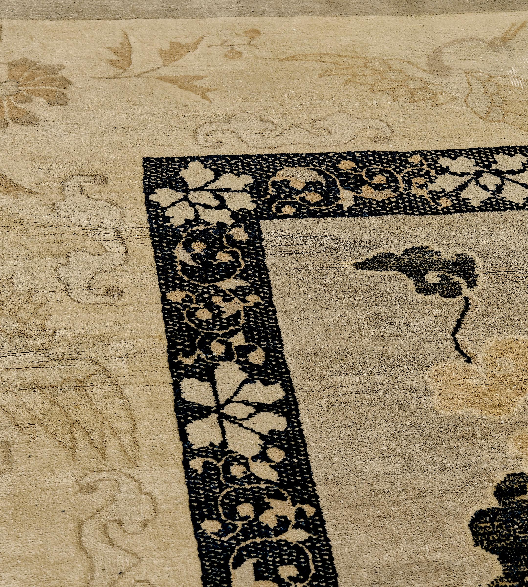 Early 20th Century Oversized Wool Yellow Floral Chinese Rug For Sale 2