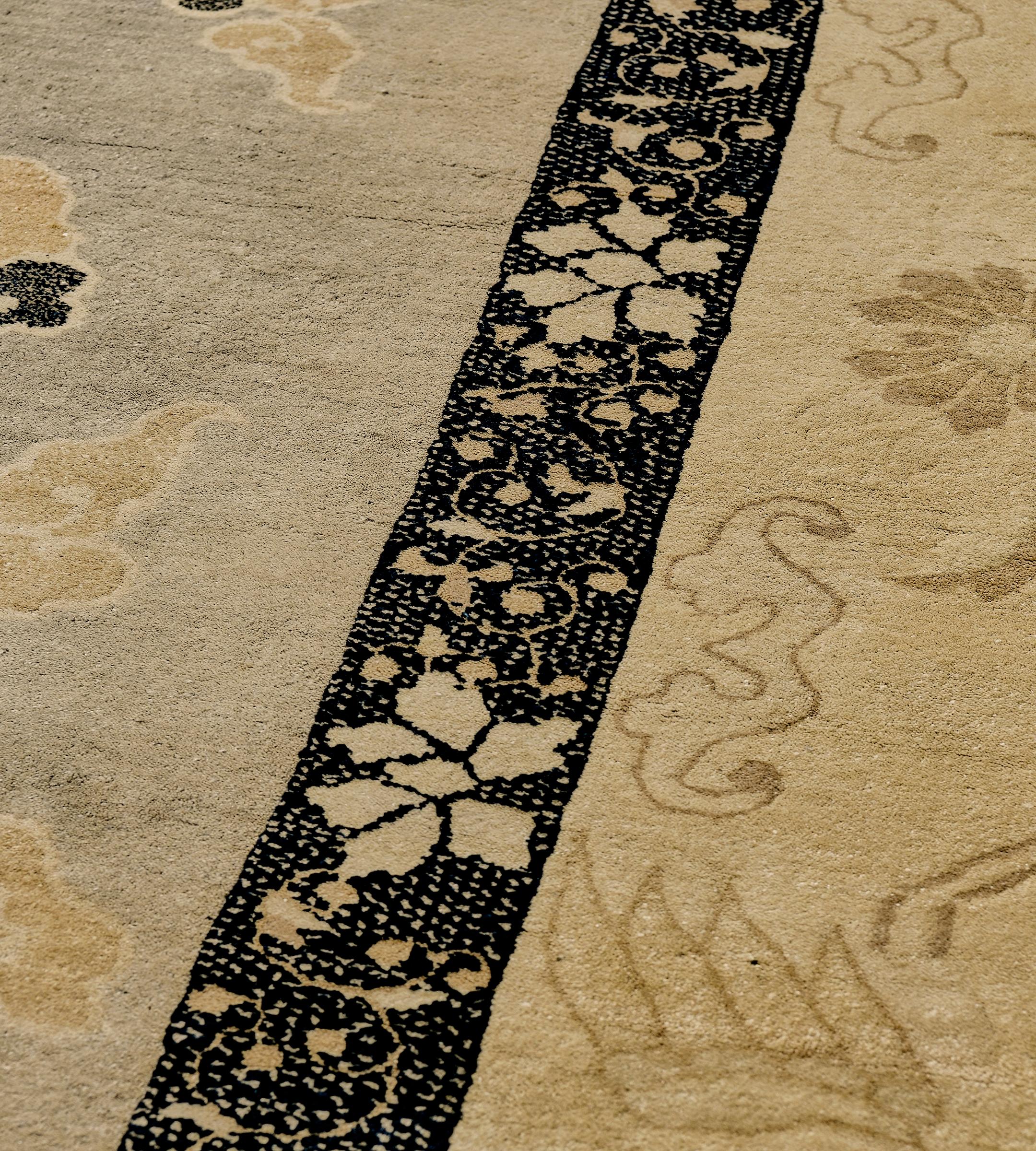 Early 20th Century Oversized Wool Yellow Floral Chinese Rug For Sale 4