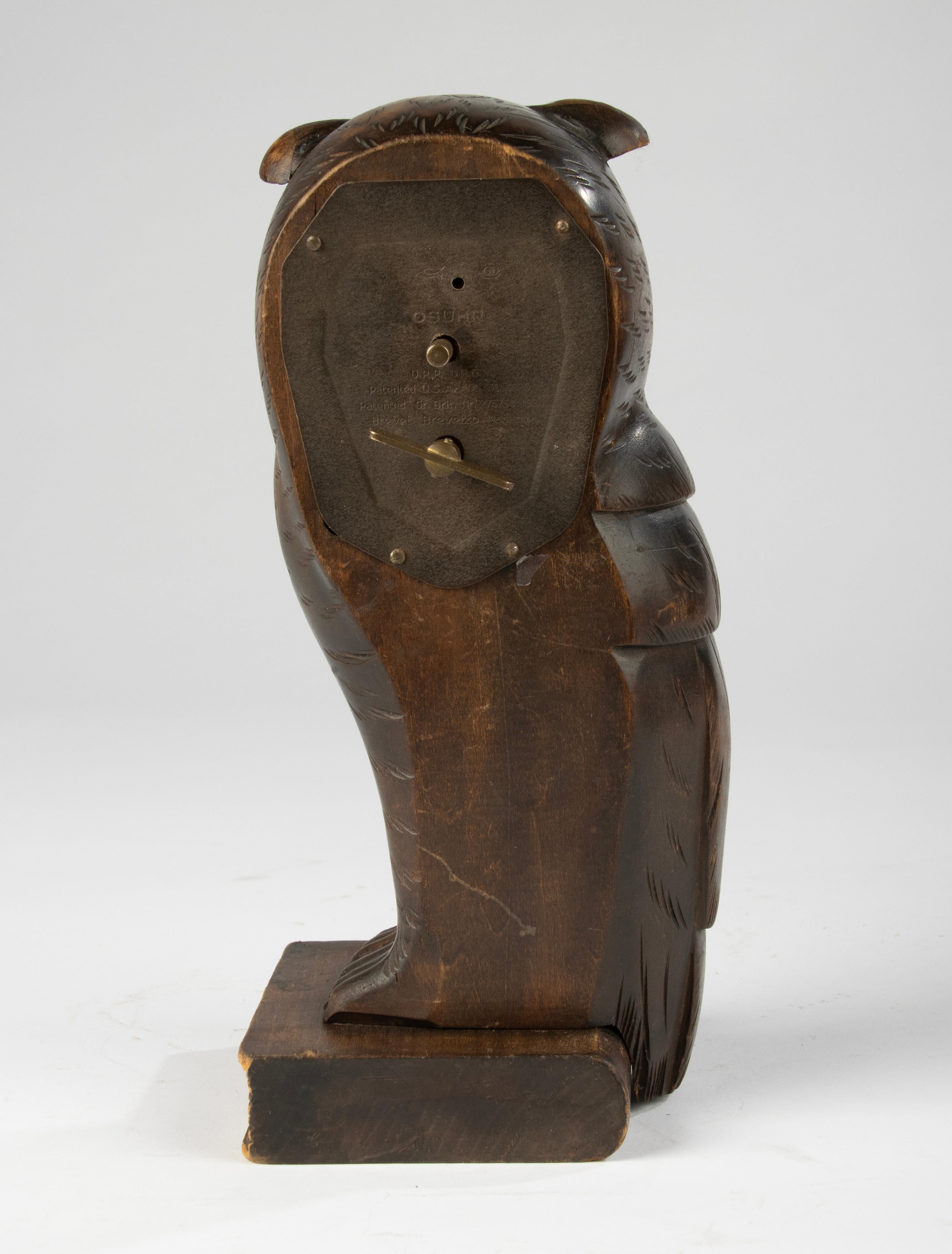 Early 20th Century Owl Clock – Black Forest – Carved Wood – Rolling Eyes For Sale 3