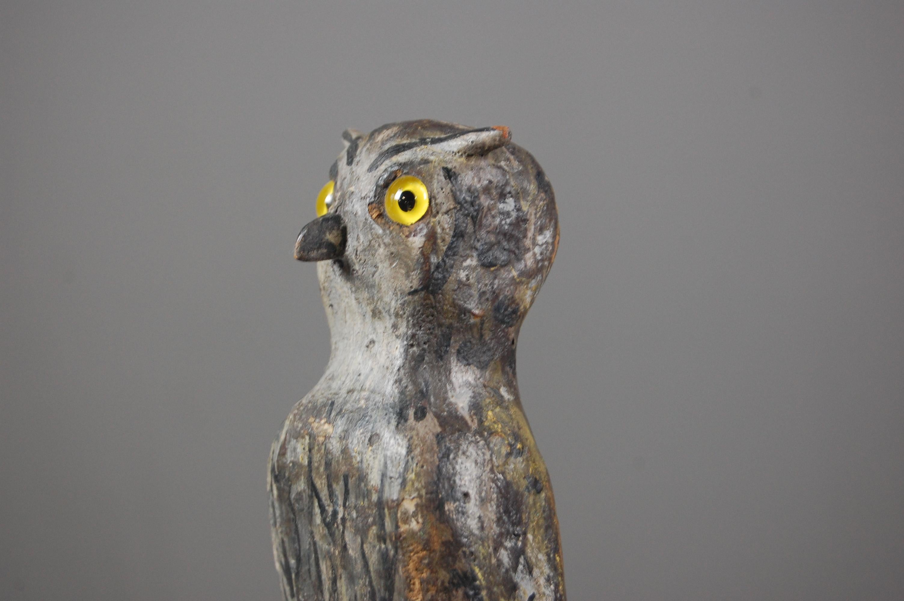 Early 20th Century Owl or Lark Decoy In Fair Condition In Pease pottage, West Sussex