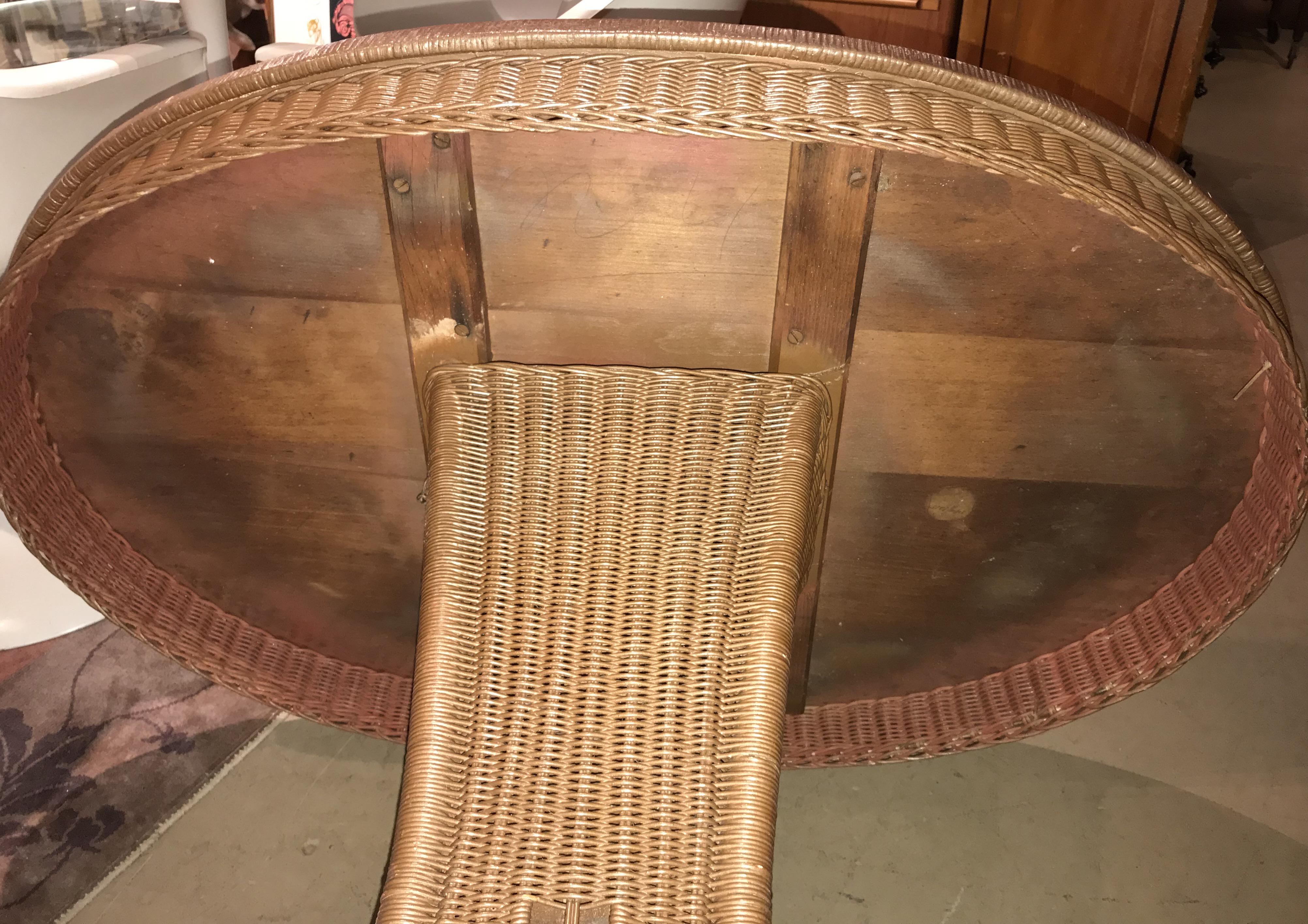 Early 20th Century Paine Furniture Company Oval Wicker Pedestal Center Table 4
