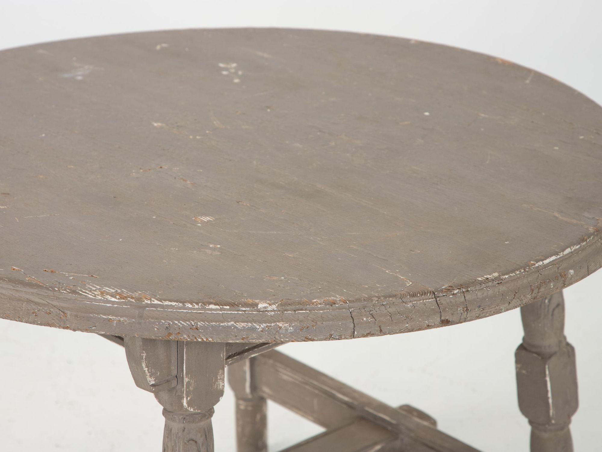 Early 20th Century Painted Grey Low Table For Sale 1