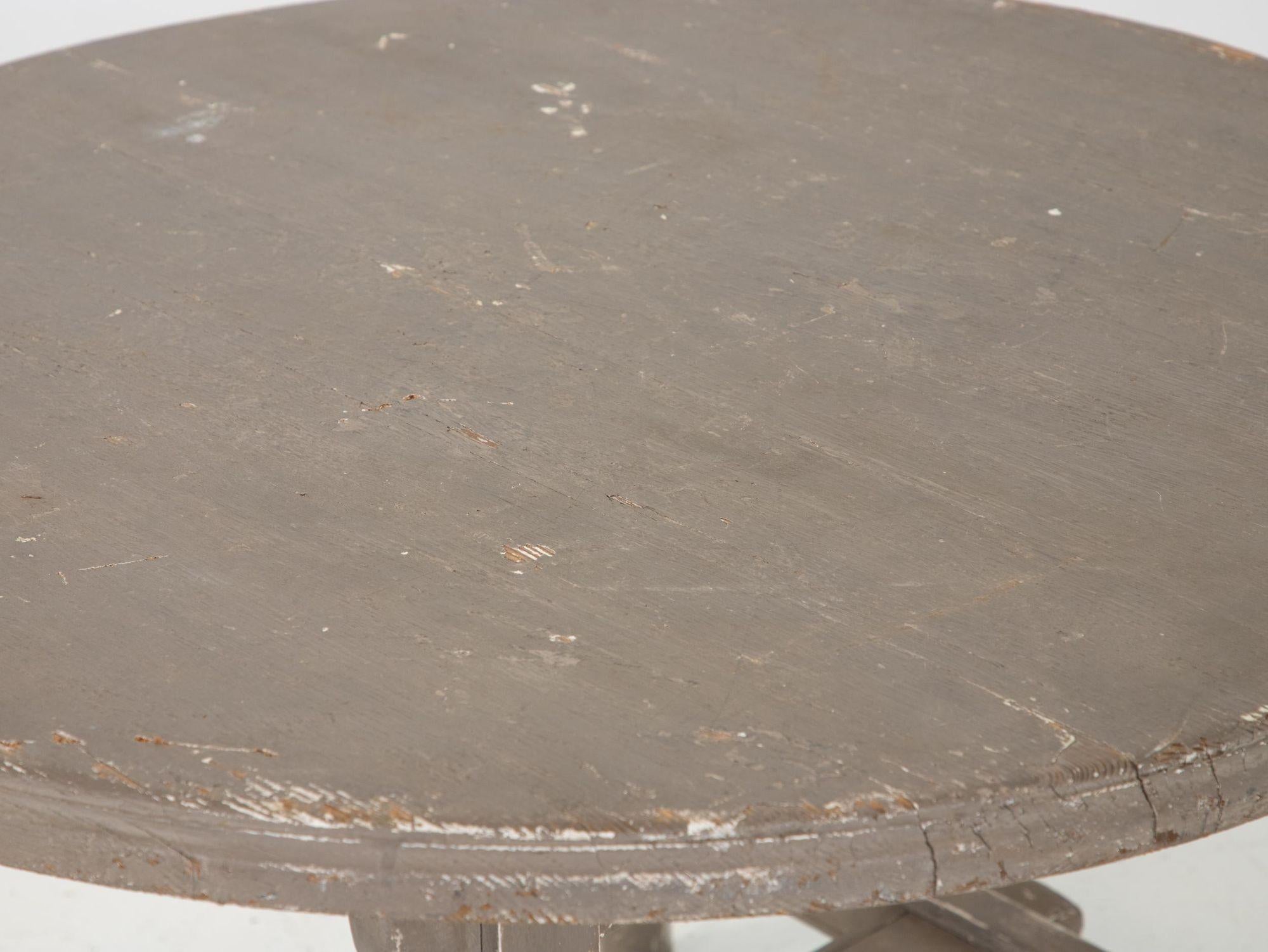 Early 20th Century Painted Grey Low Table For Sale 3