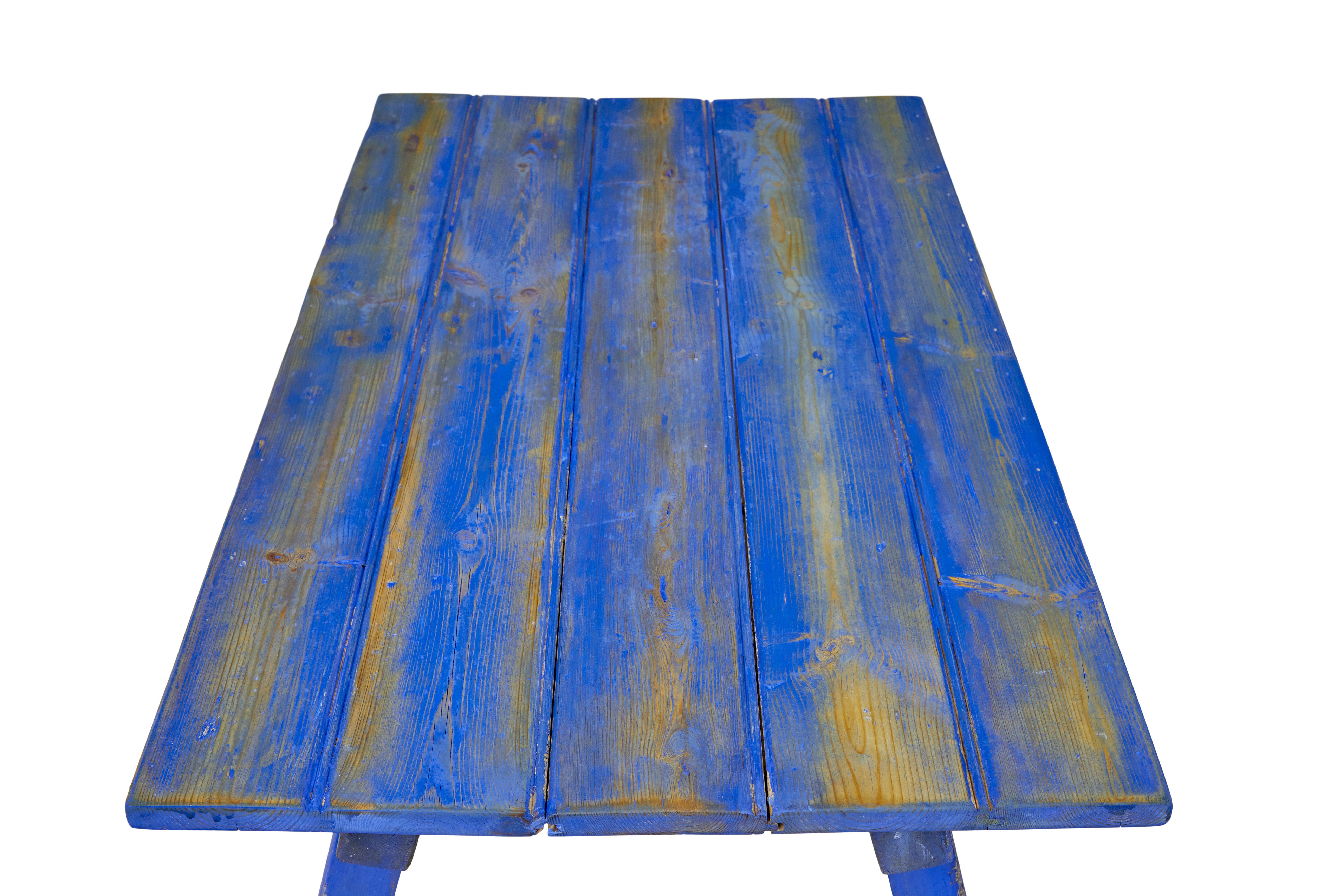 Mesa de trabajo de pino pintado de principios del siglo XX Hecho a mano en venta