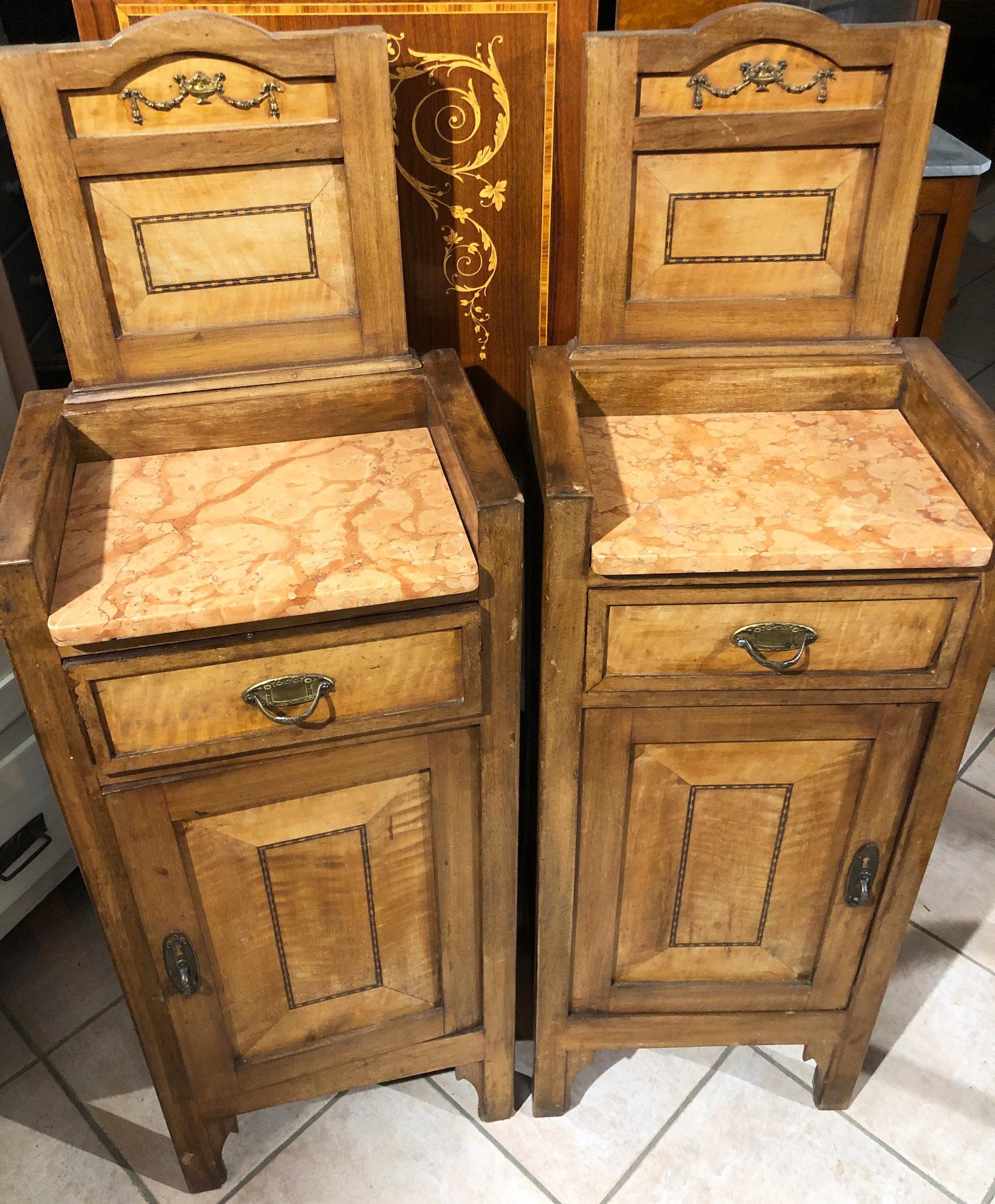  20th Century Pair of Nightstands Walnut with Pink Marble In Good Condition For Sale In Buggiano, IT