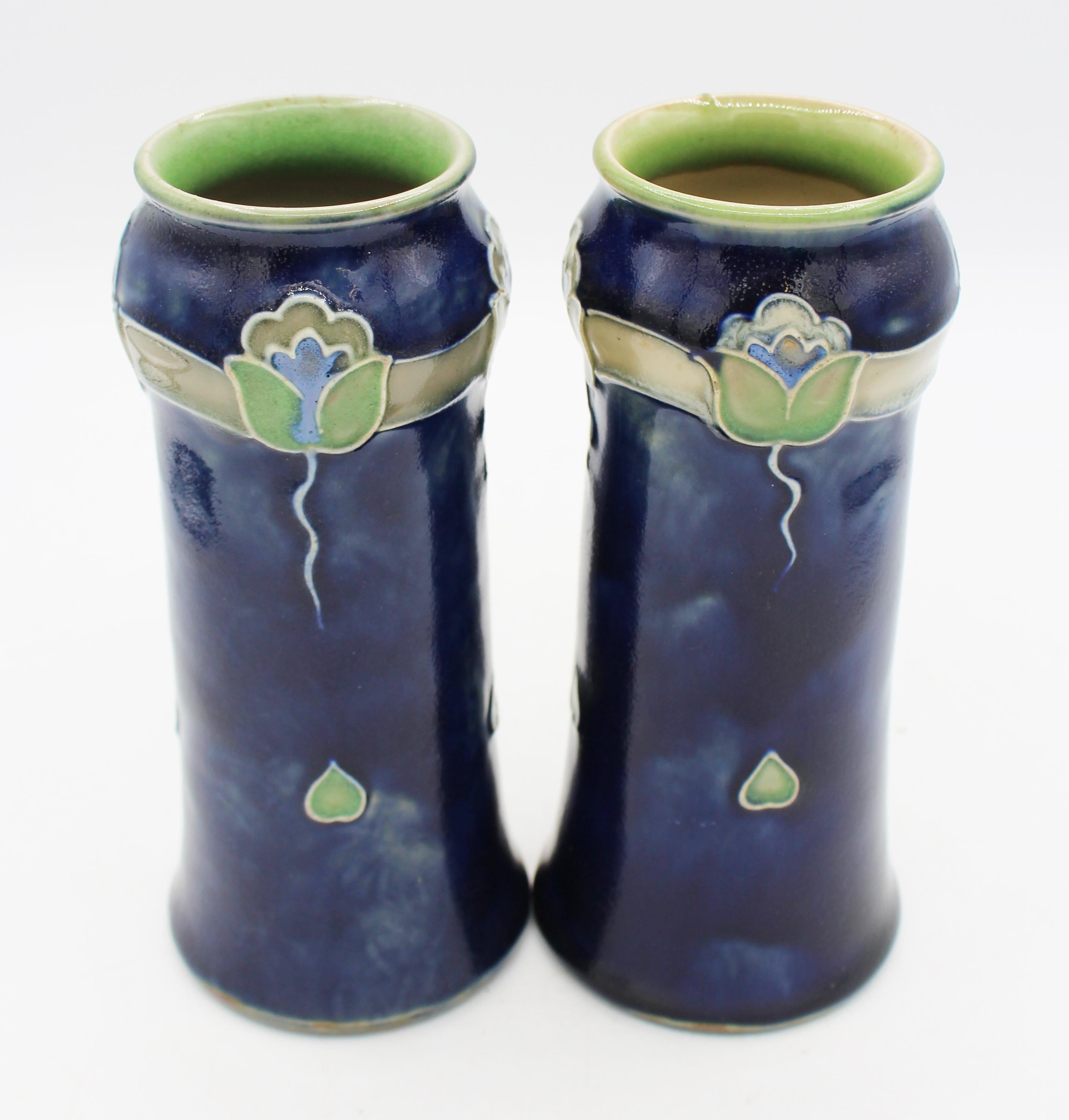 Paire de vases Art nouveau du début du 20e siècle par Royal Doulton en vente 1