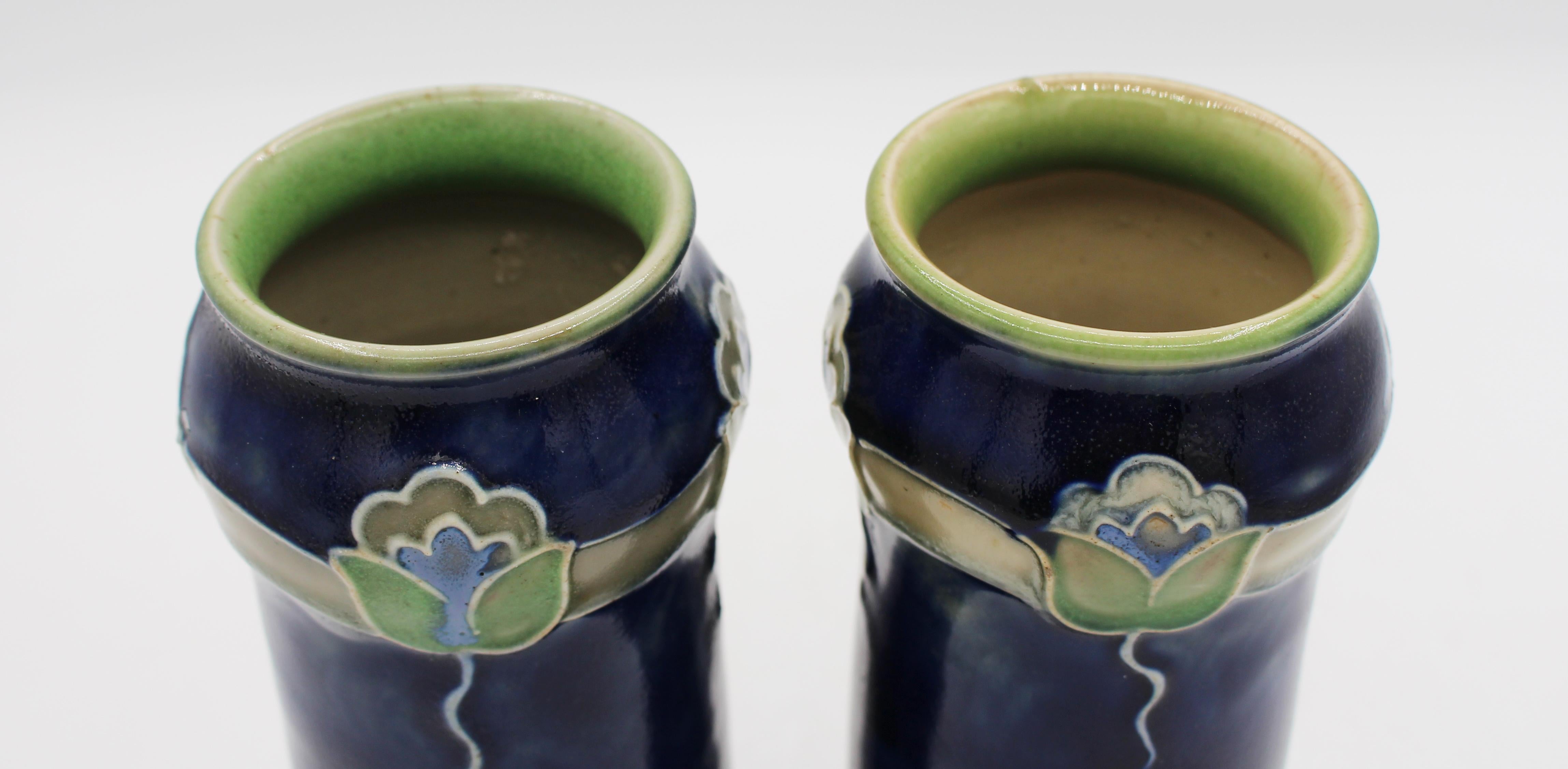 Paire de vases Art nouveau du début du 20e siècle par Royal Doulton en vente 2