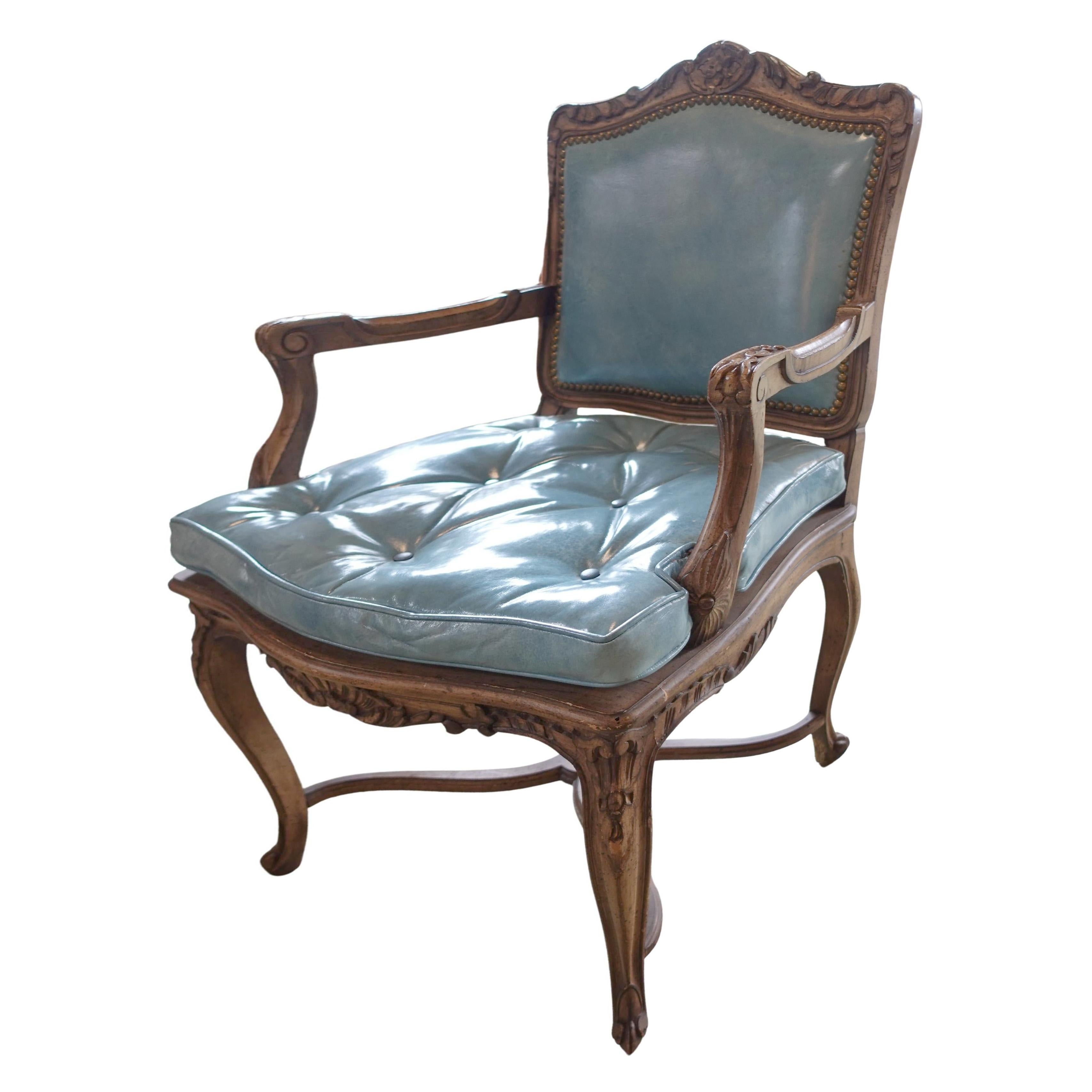 20ième siècle Early 20th century Pair of Blue Naugahyde Louis XV style Chairs en vente