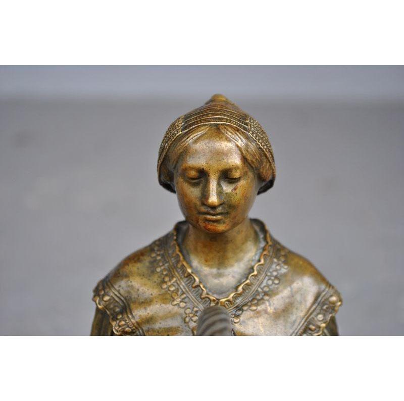 Early 20th Century Pair of Bronze Representing Young Woman by Jean Baffier For Sale 1