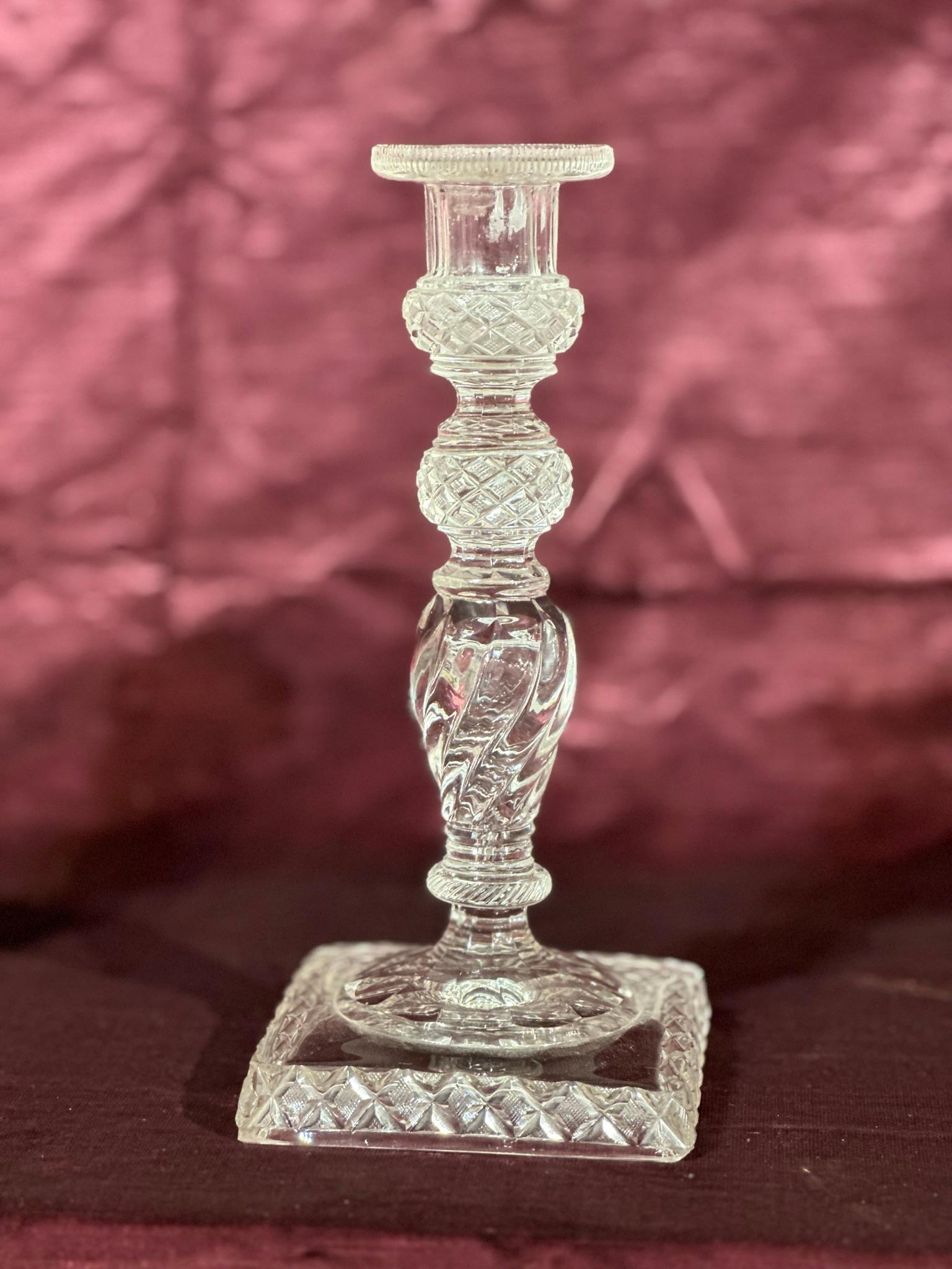 Par de candelabros de cristal de principios del siglo xx Hecho a mano en venta