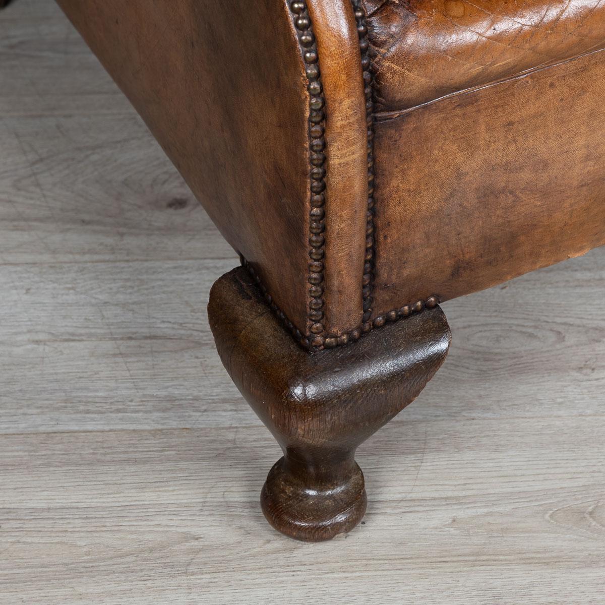 Early 20th Century Pair of Dutch Leather Wing Back Armchairs, circa 1900 15