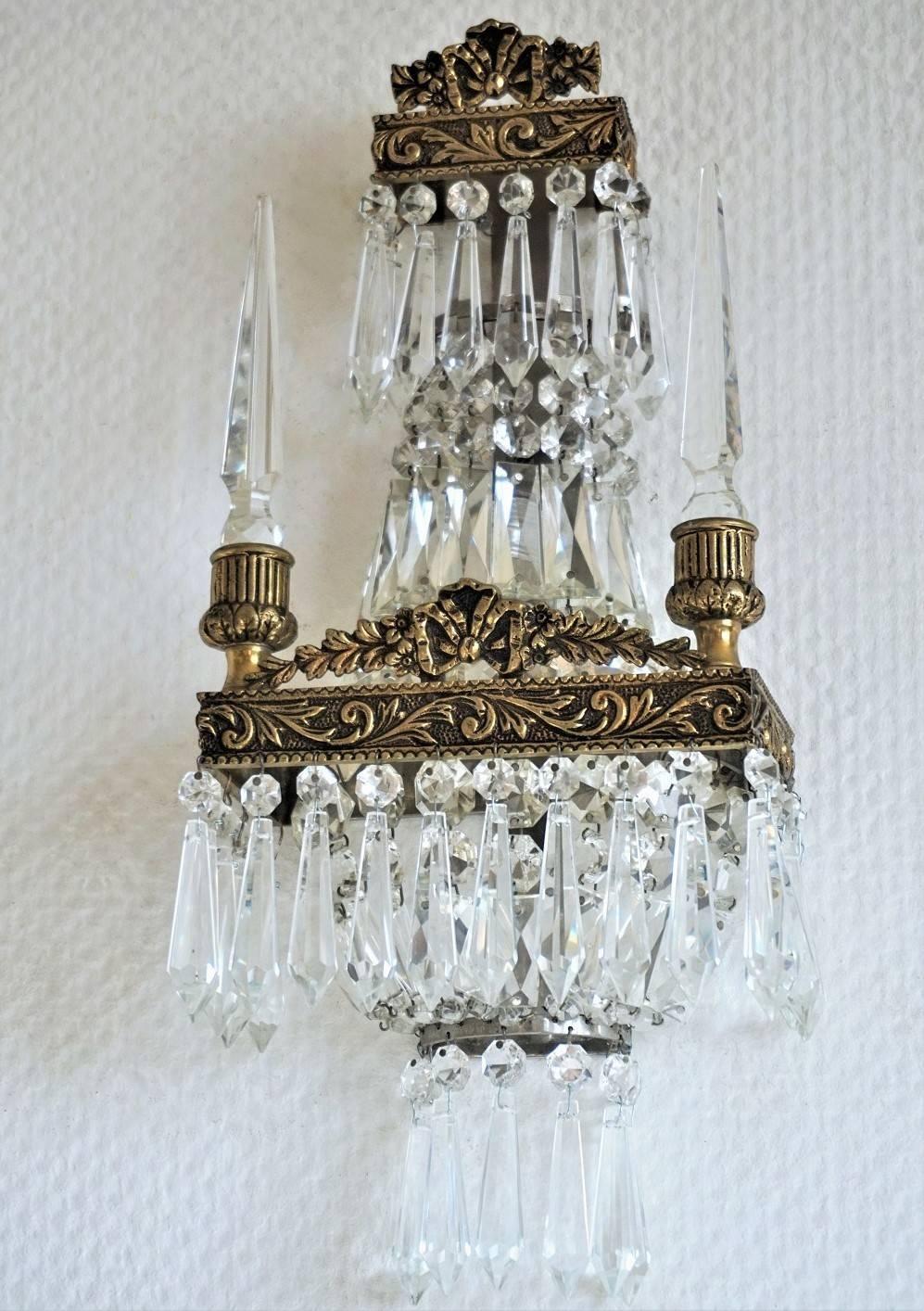 Empire Early 20th Century Pair of French Cut Crystal Bronze Wall Sconces