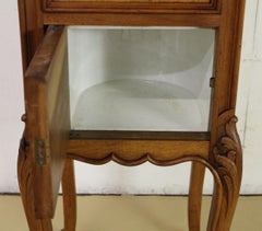 Early 20th Century Pair of French Walnut Bedside Cupboards