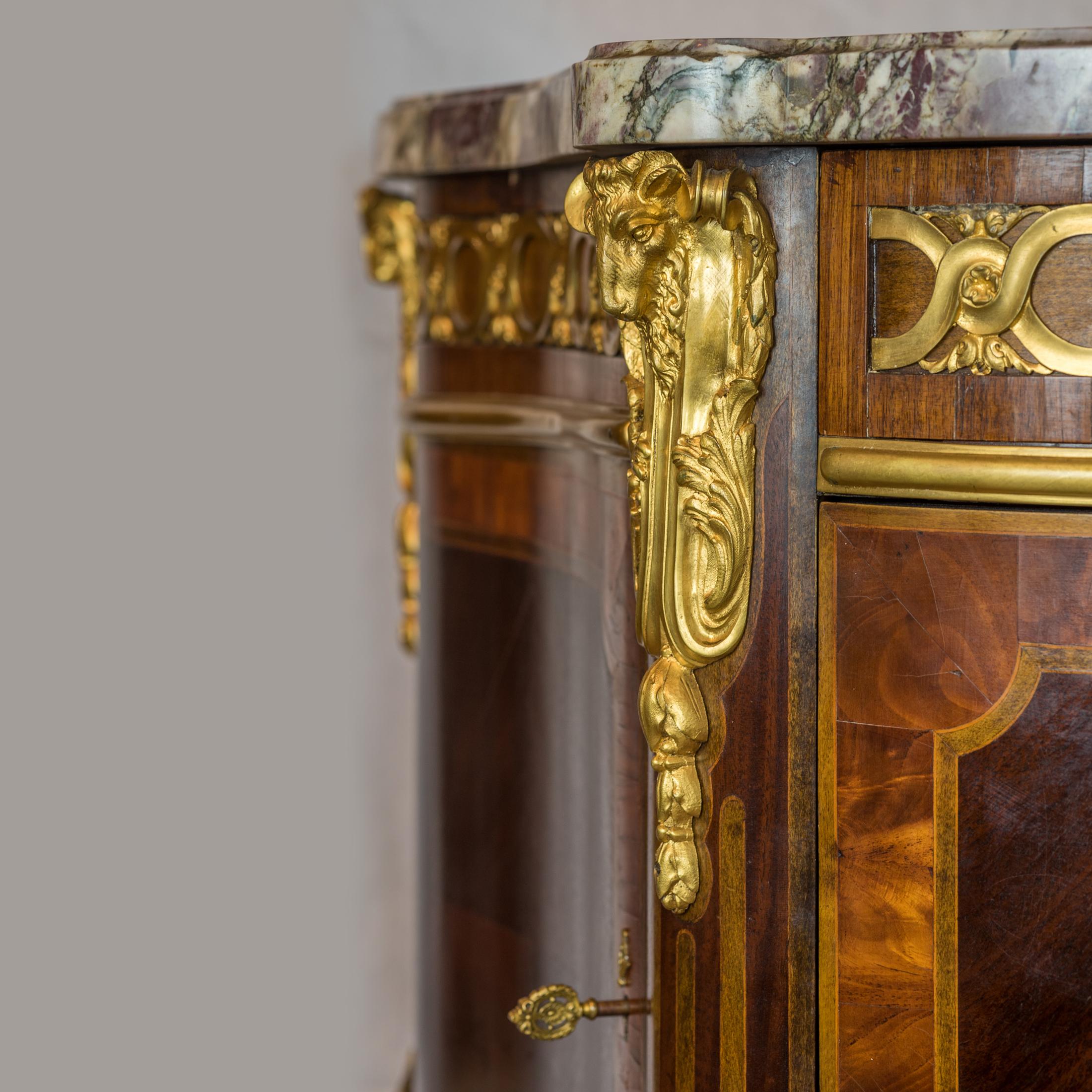 Pair of Gilt Bronze-Mounted Tulipwood and Amaranth Marble-Top Commode For Sale 2