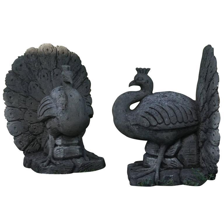 Hand-Carved Early 20th Century Pair of Italian Garden Peacocks in Limestone