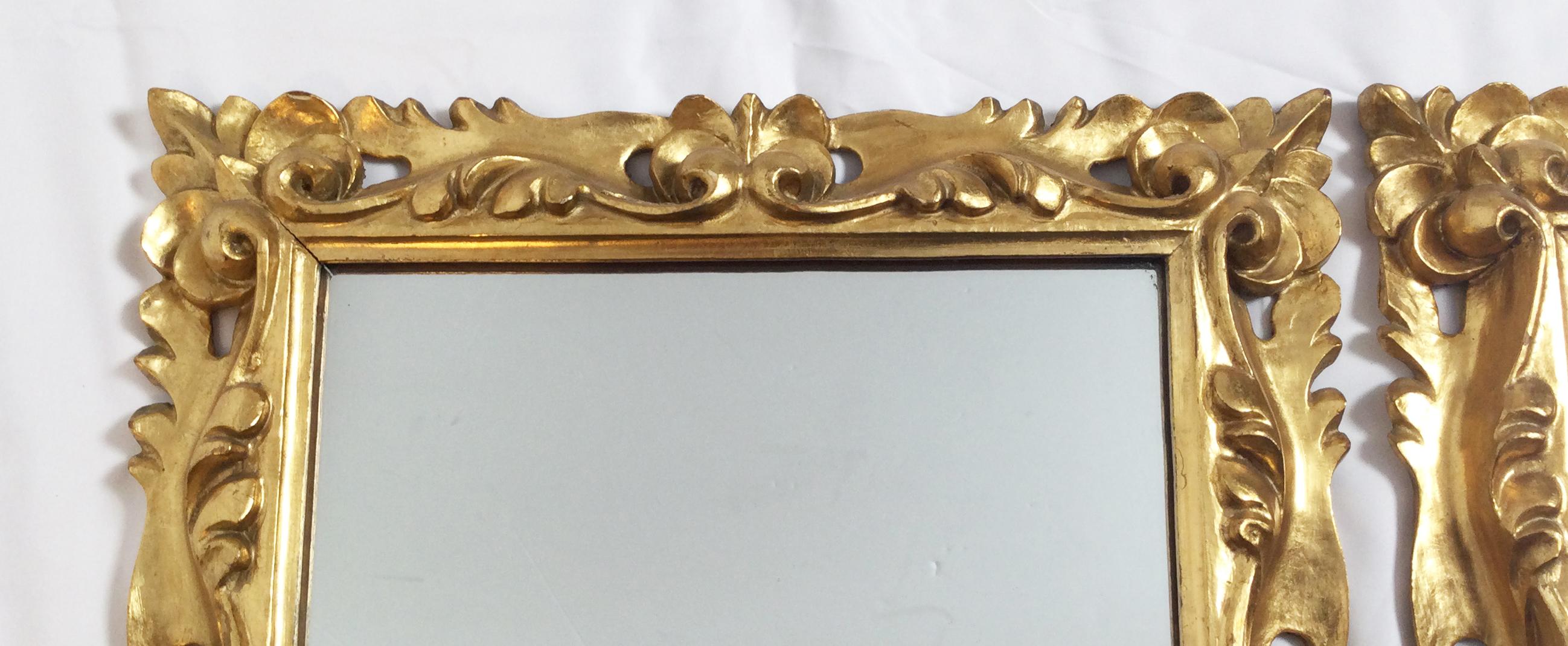Early 20th Century Pair of Italian Gold Gilt Carved Wood Mirrors 7