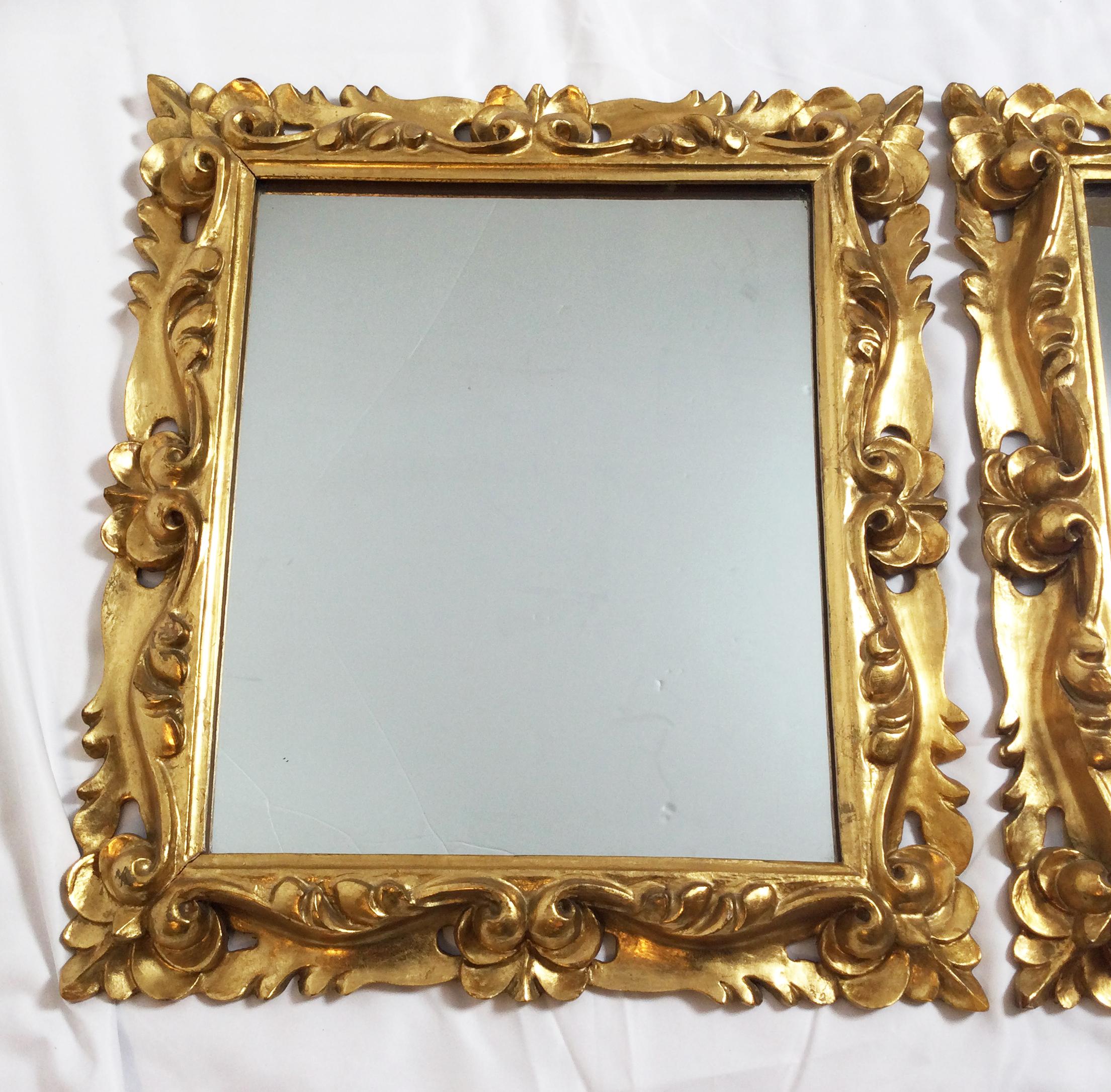 Early 20th century pair of Italian gold gilt carved wood mirrors, nice smaller size that is great for bathroom or hallway.
Dimensions: 14
