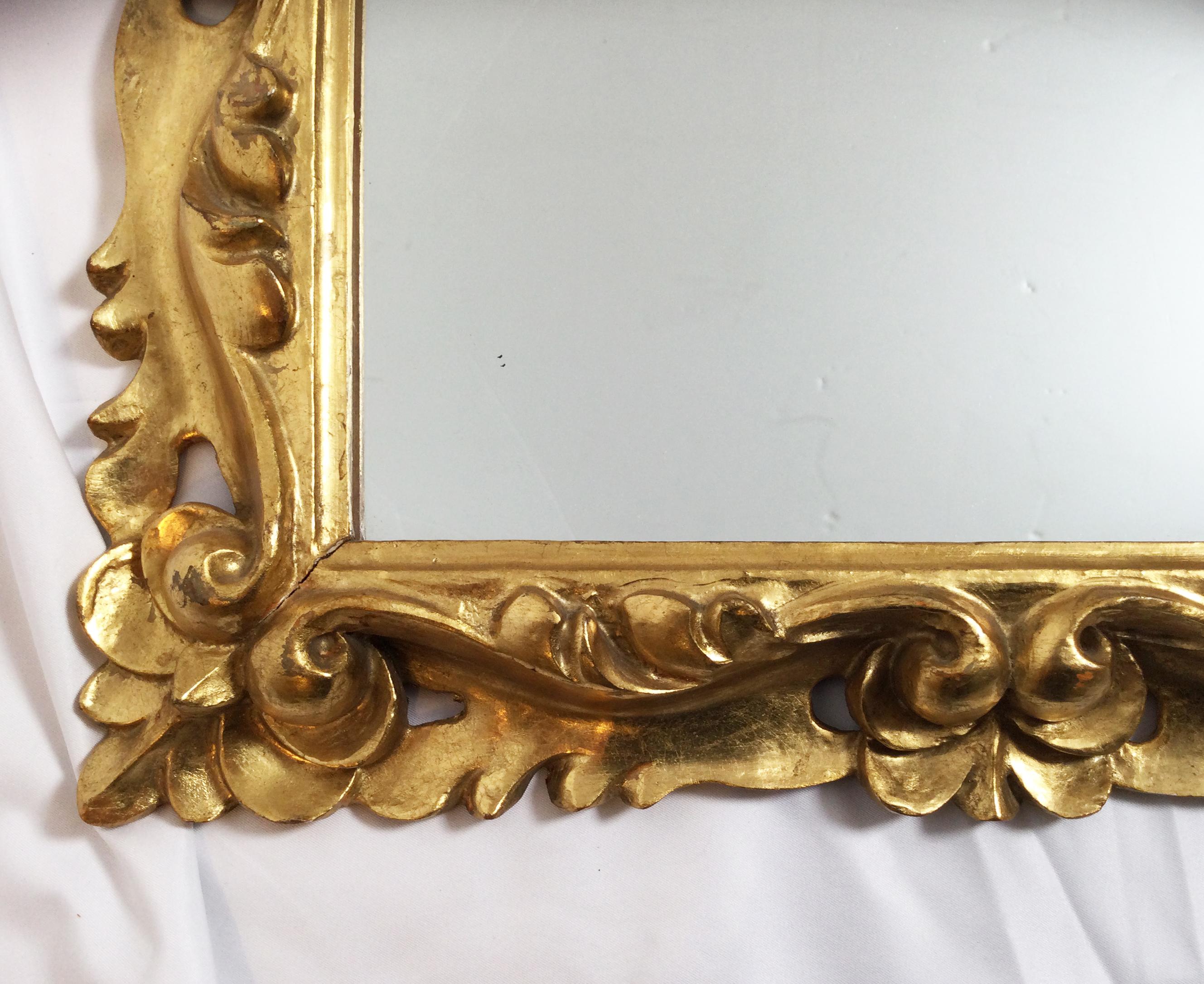 Early 20th Century Pair of Italian Gold Gilt Carved Wood Mirrors 1
