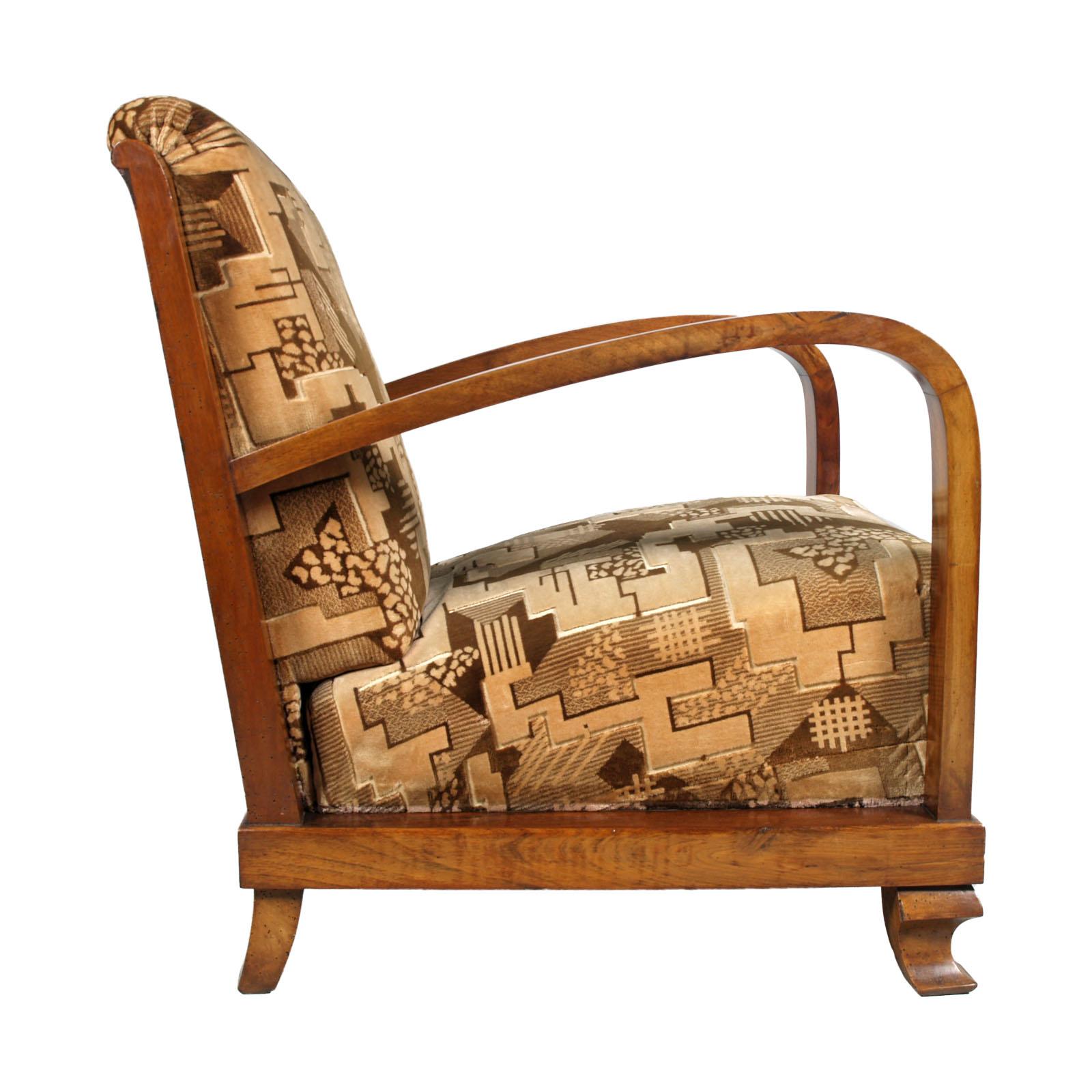 Début du 20ème siècle Paire de fauteuils Art Déco italiens avec repose-pieds, début du XXe siècle, en noyer en vente