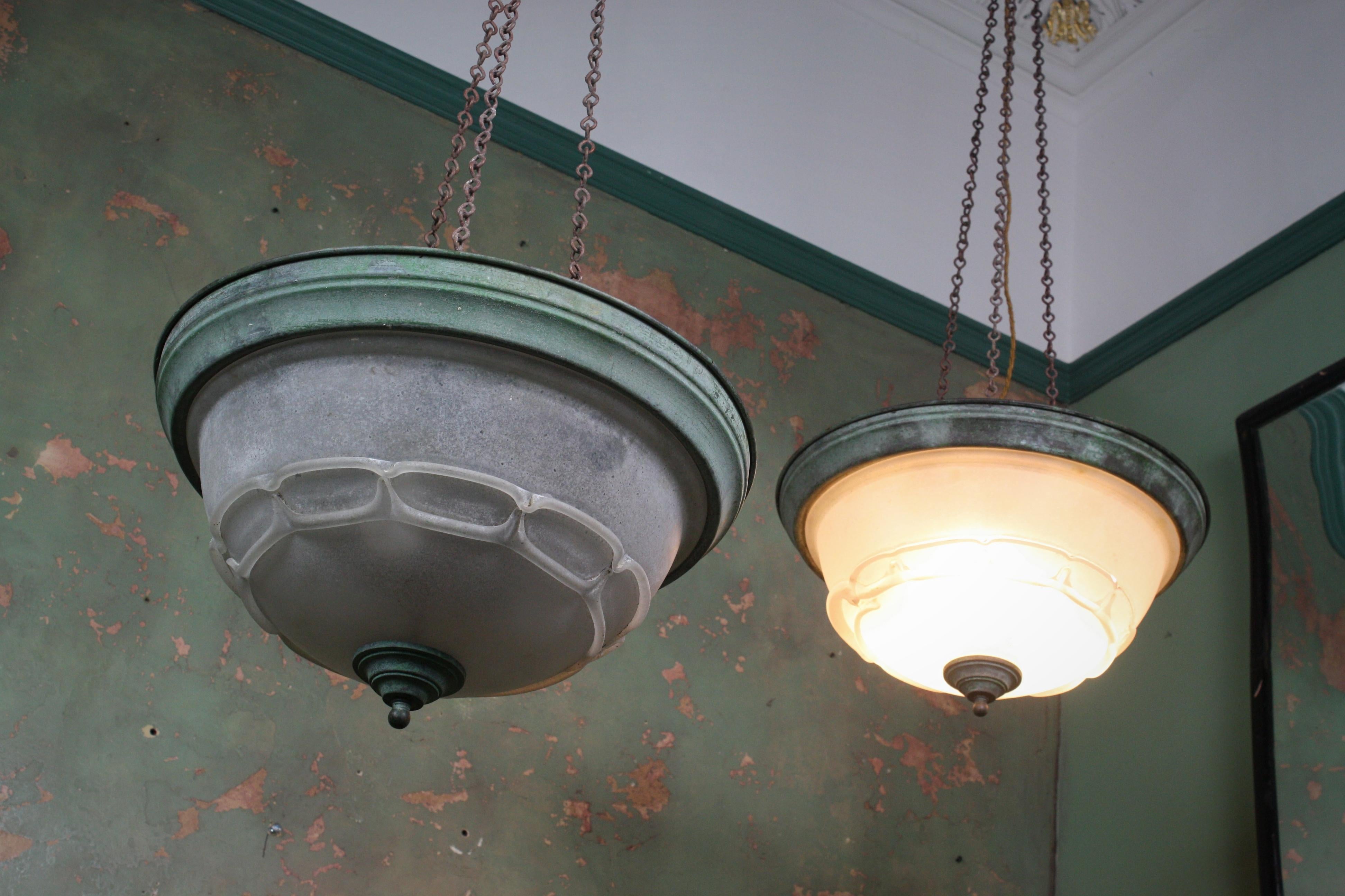 Early 20th Century Pair of Large Neoclassical Style Plafonnier Pendants Lights 4