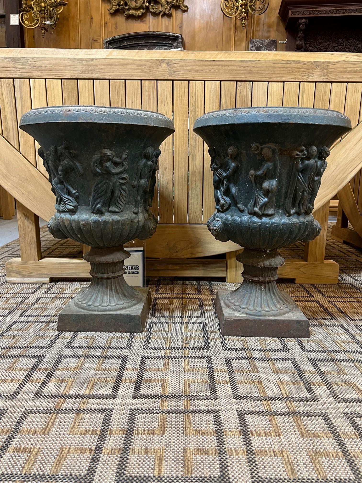 Early 20th Century Pair of Neoclassical Style Cast Iron Garden Urns 13