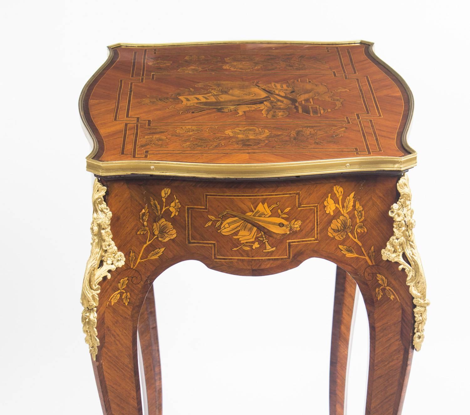 Early 20th Century Pair of Parquetry and Ormolu-Mounted Occasional Tables 8
