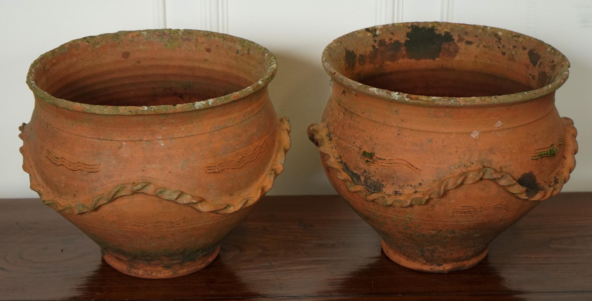 EARLY 20TH CENTURY PAIR OF TERRACOTTA PLANTERS POTS j1 In Good Condition In Pulborough, GB