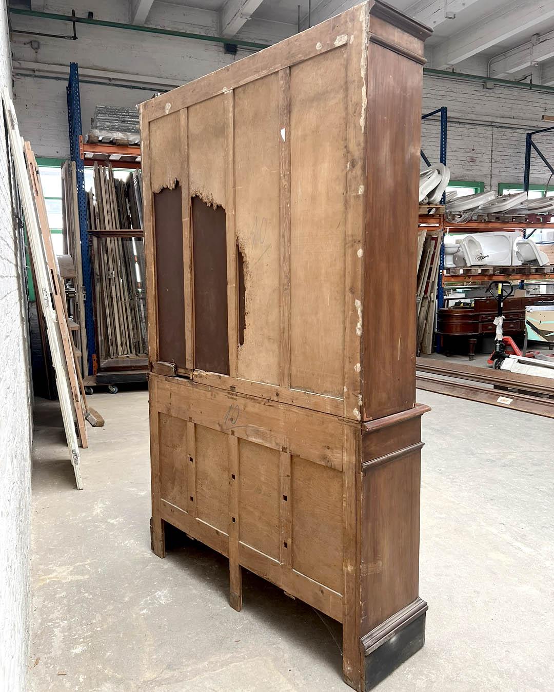 Early 20th Century Palermitan Empire-Style Vitrine / Display Cabinet For Sale 4
